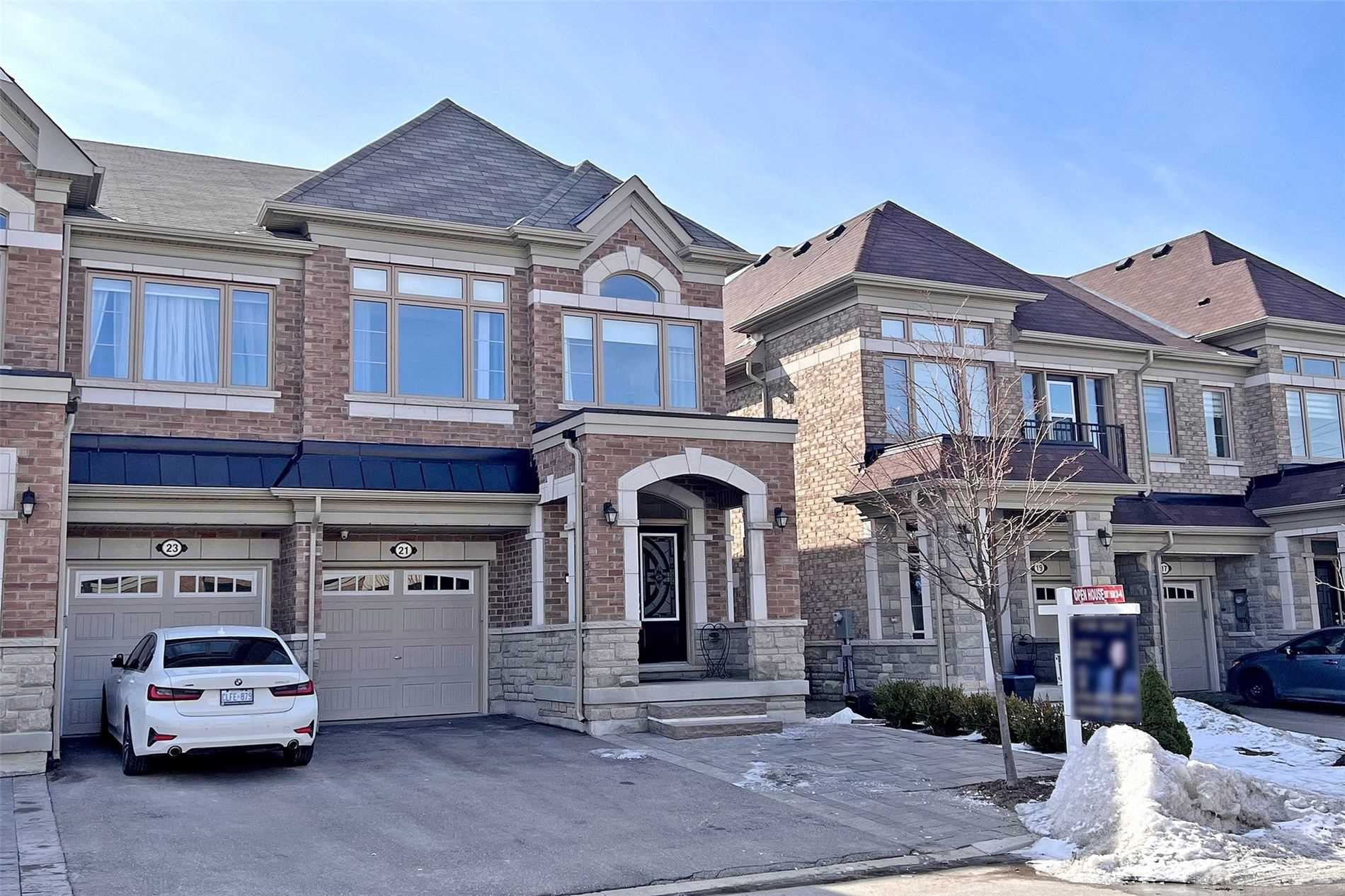 21 Vedette Way