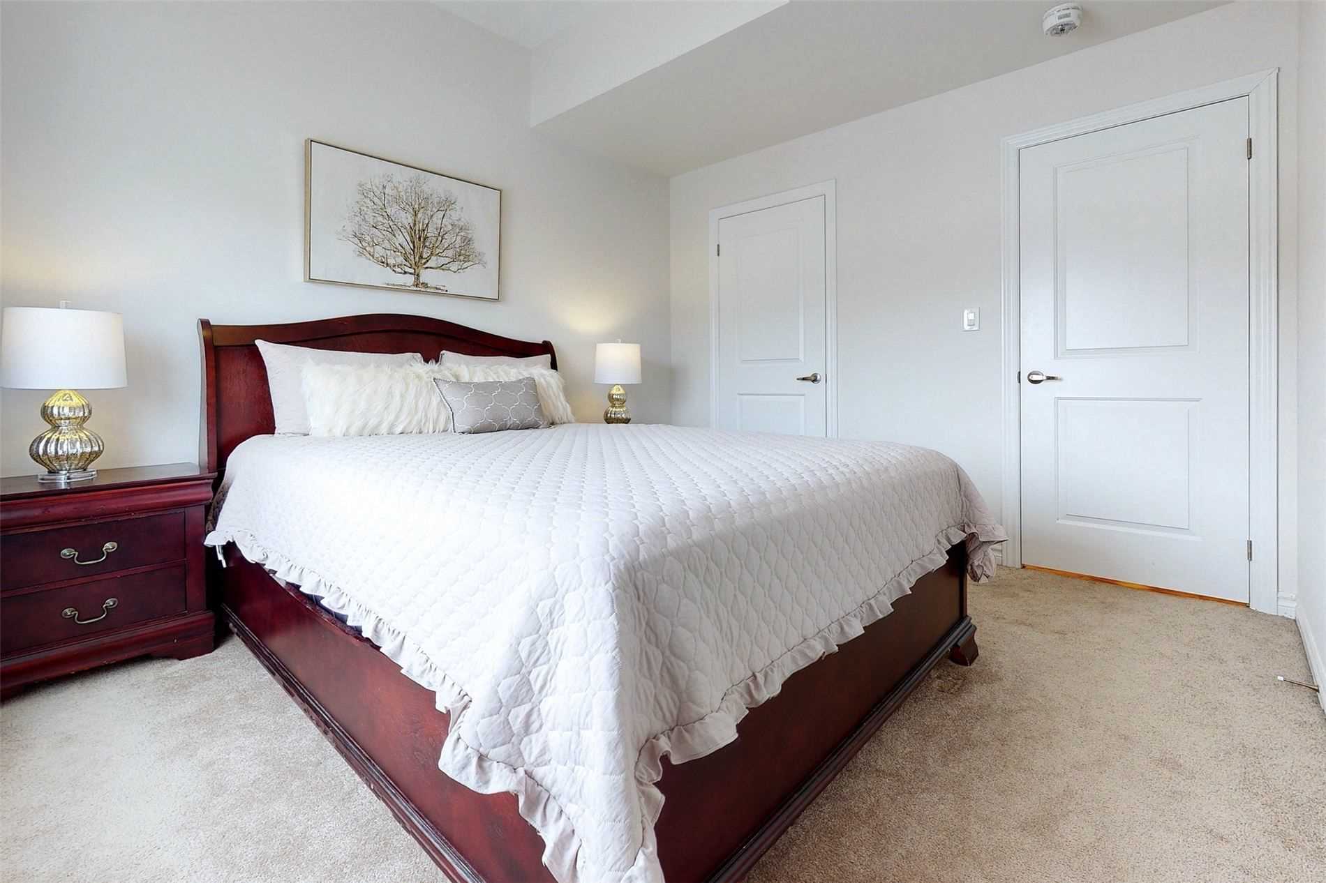 21 Vedette Way