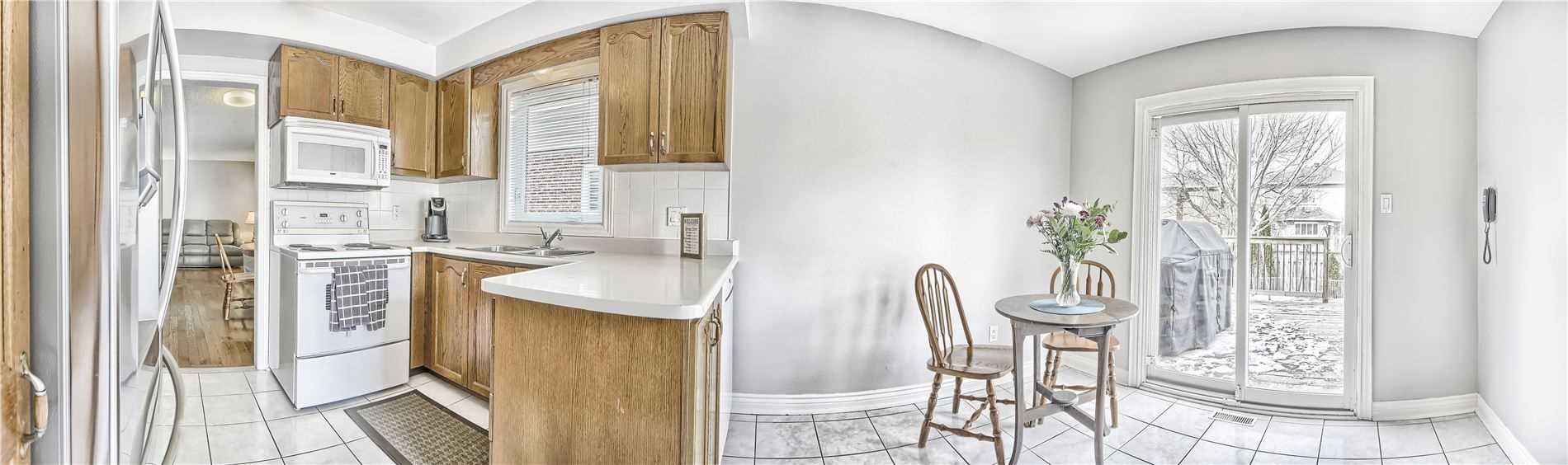 377 Pickering Cres