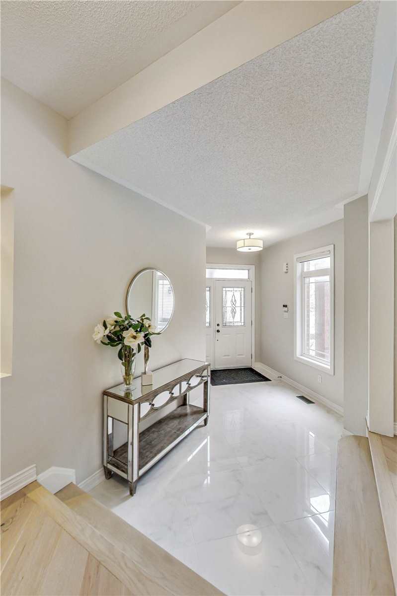 128 Melbourne Dr
