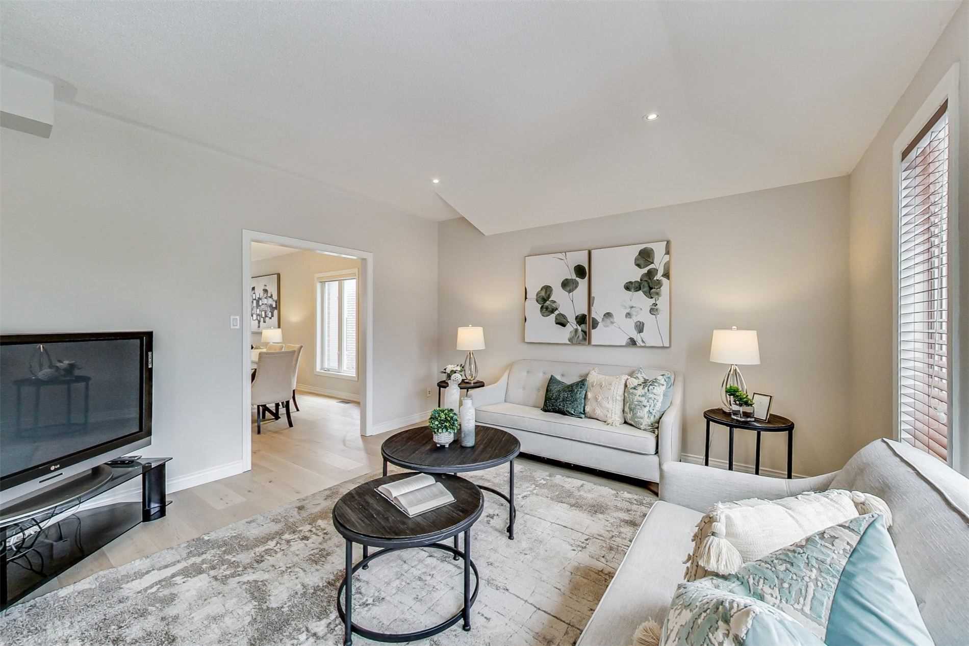 128 Melbourne Dr