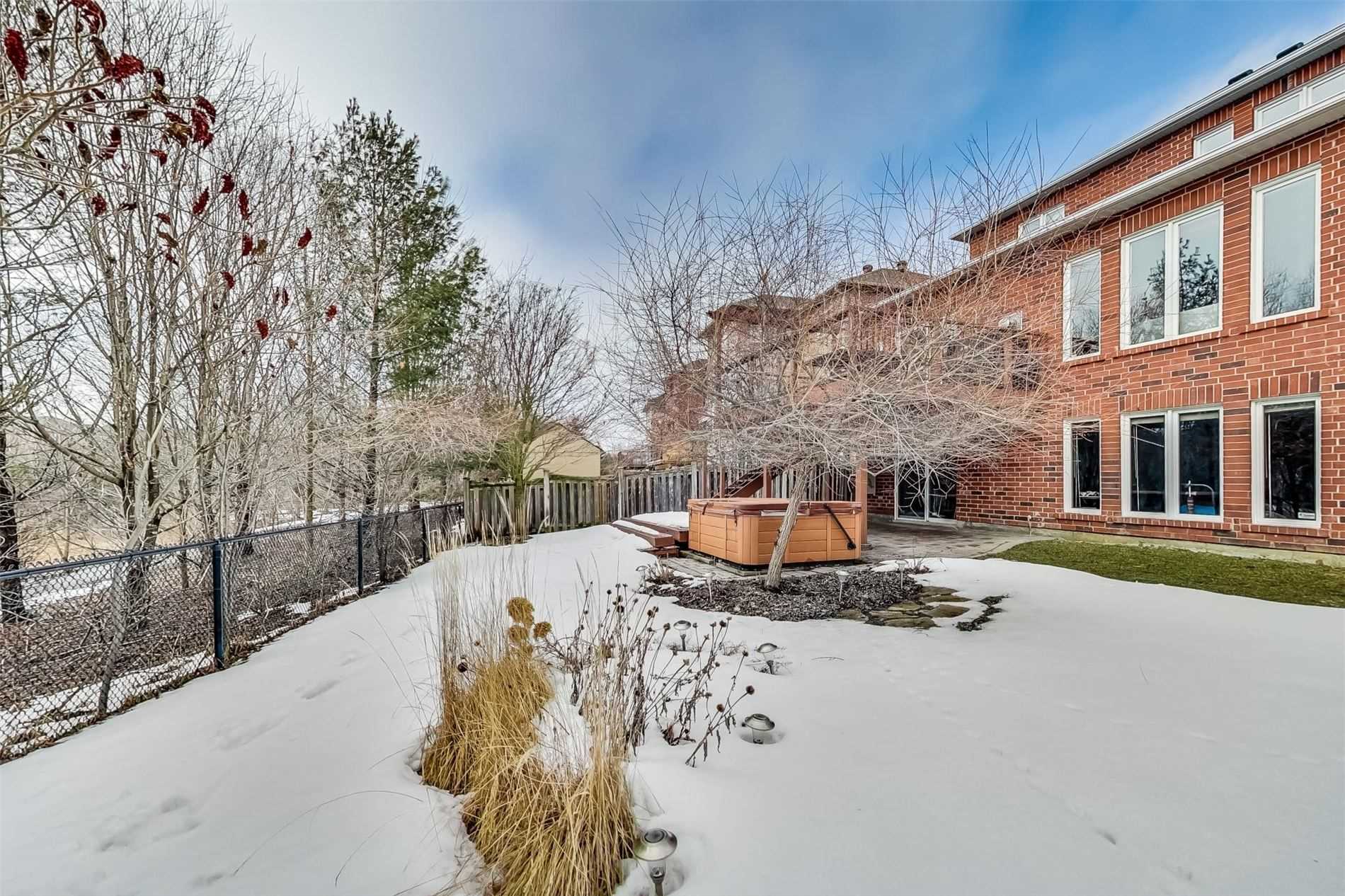 128 Melbourne Dr