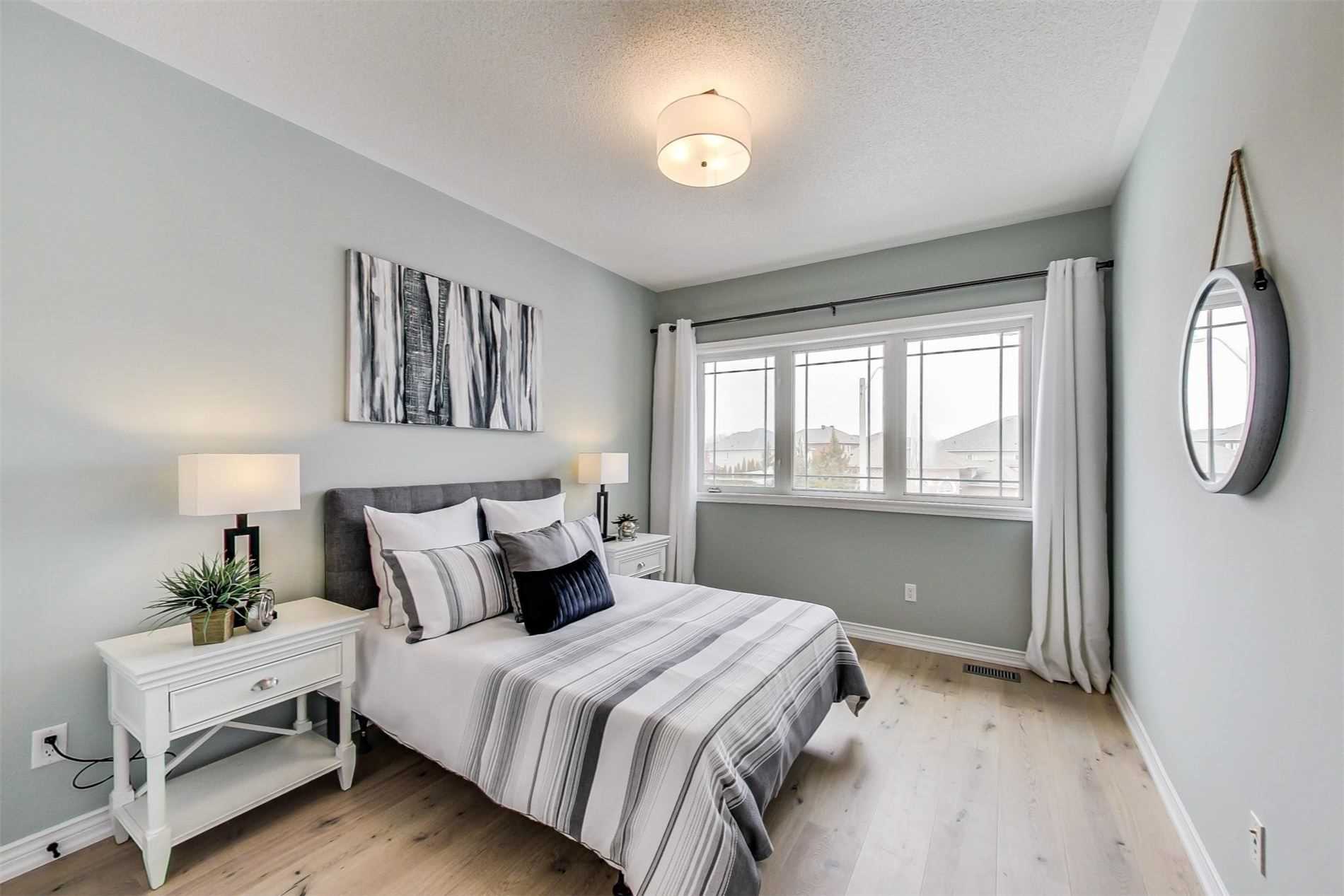 128 Melbourne Dr