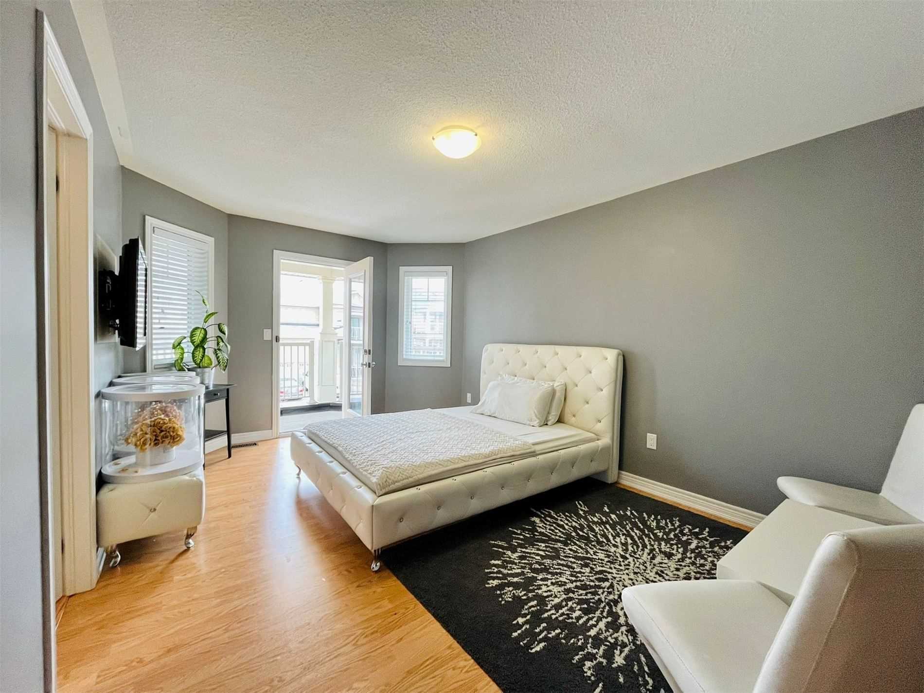 48 Farmhouse Cres