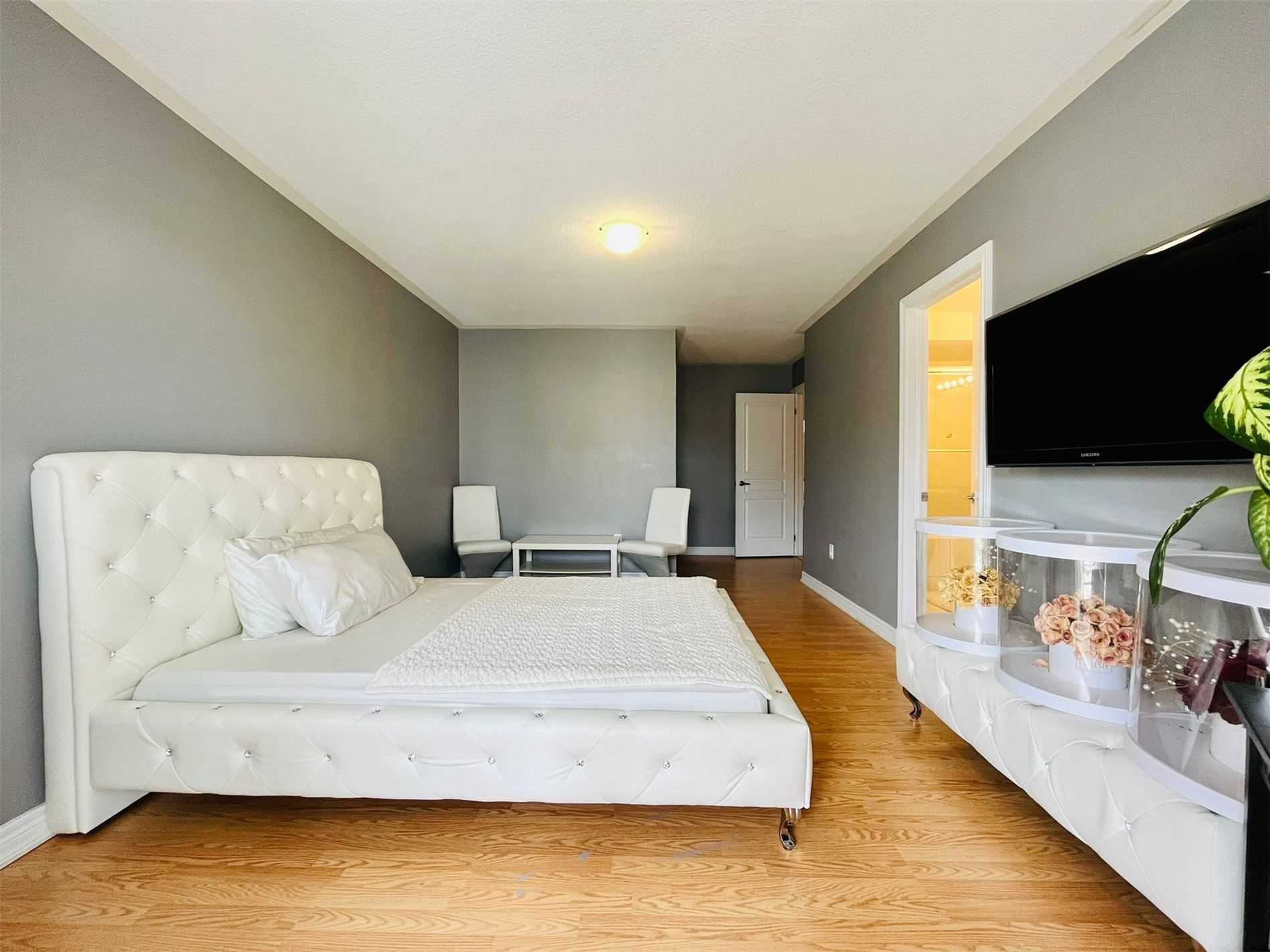 48 Farmhouse Cres