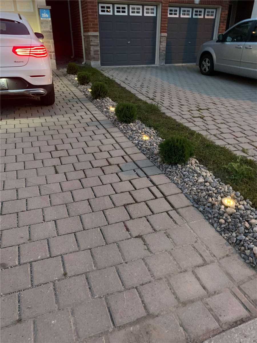 48 Farmhouse Cres