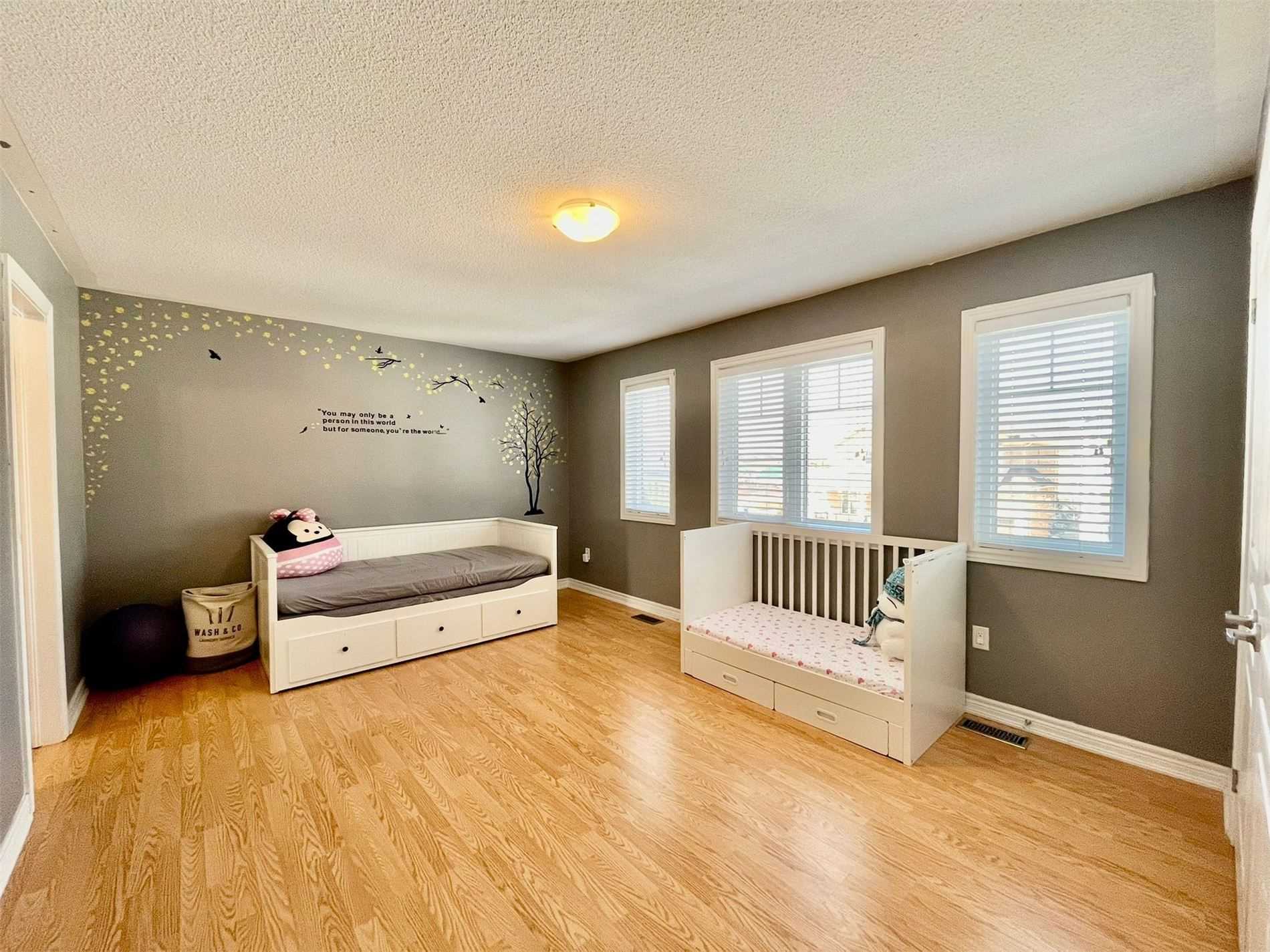48 Farmhouse Cres