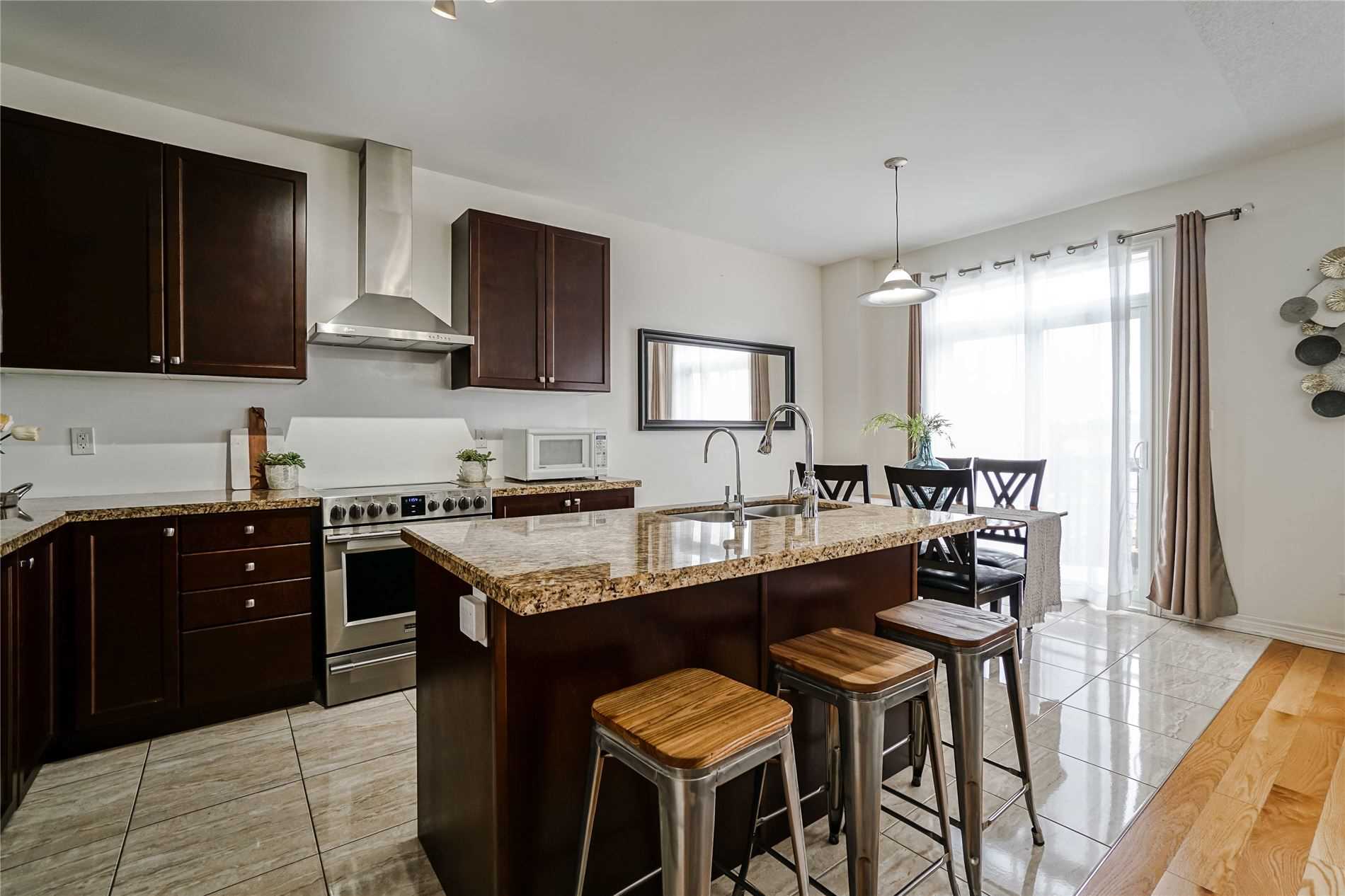 11 Turner Dr