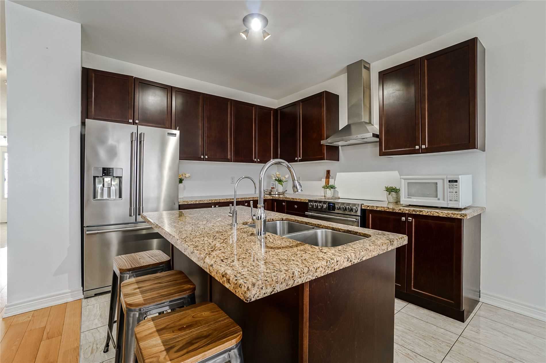 11 Turner Dr