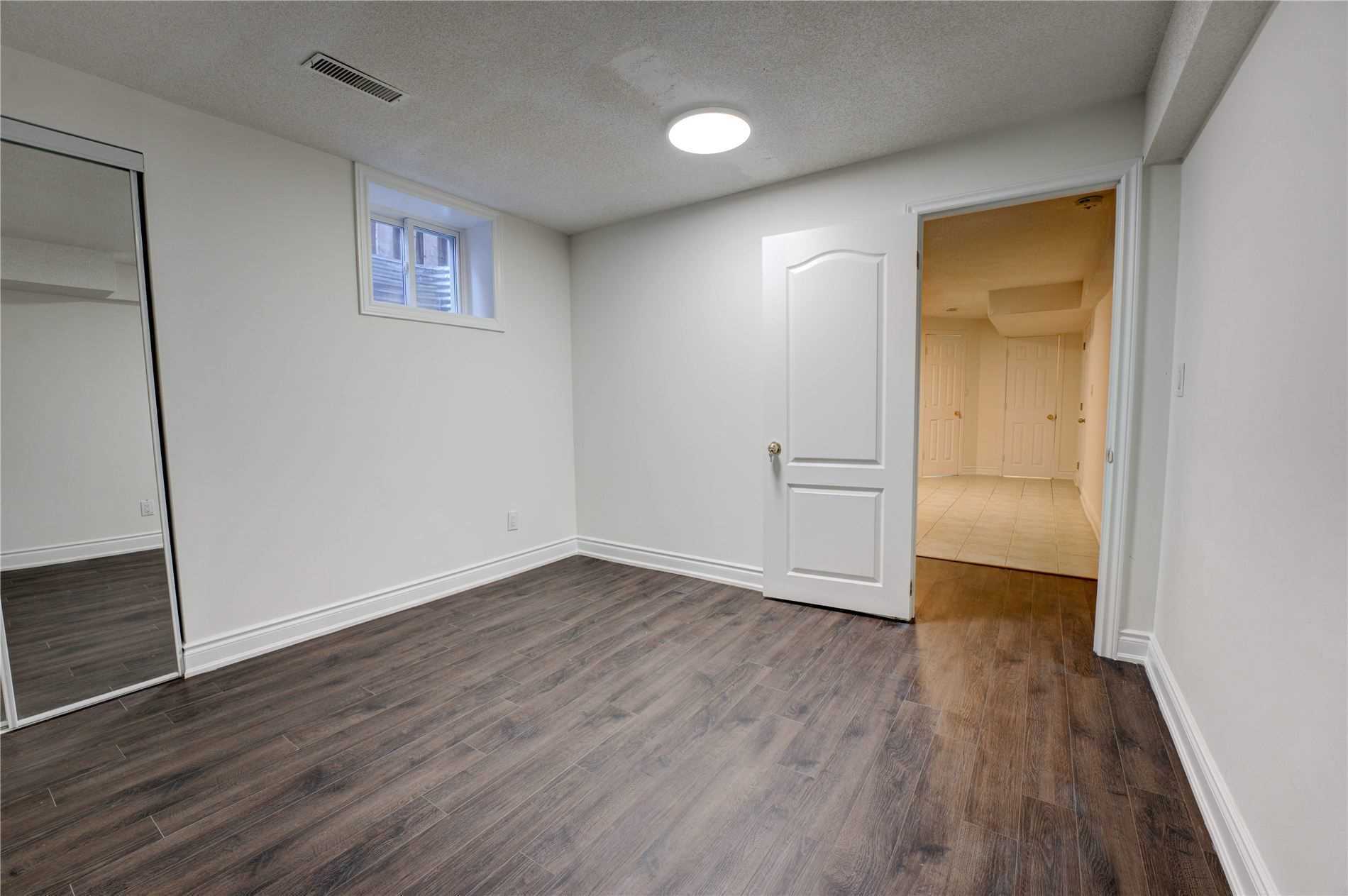 31 Clarion Cres