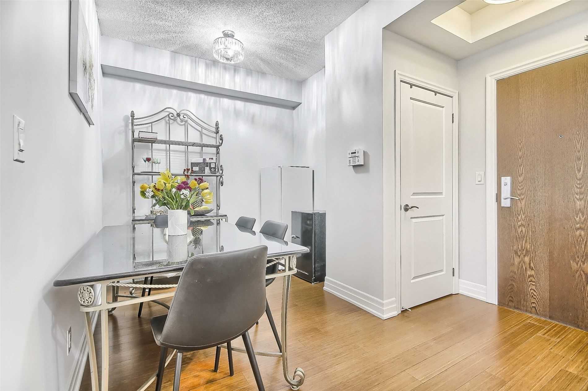 111 Civic Square Gate, #401