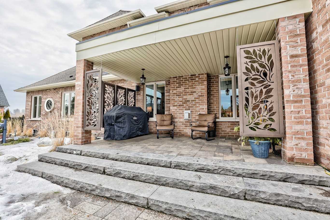 15 Pine Vista Ave
