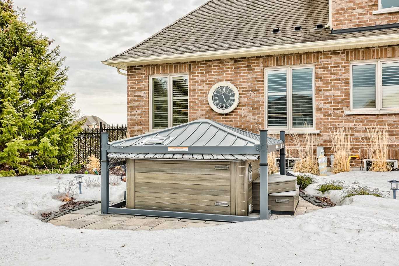 15 Pine Vista Ave