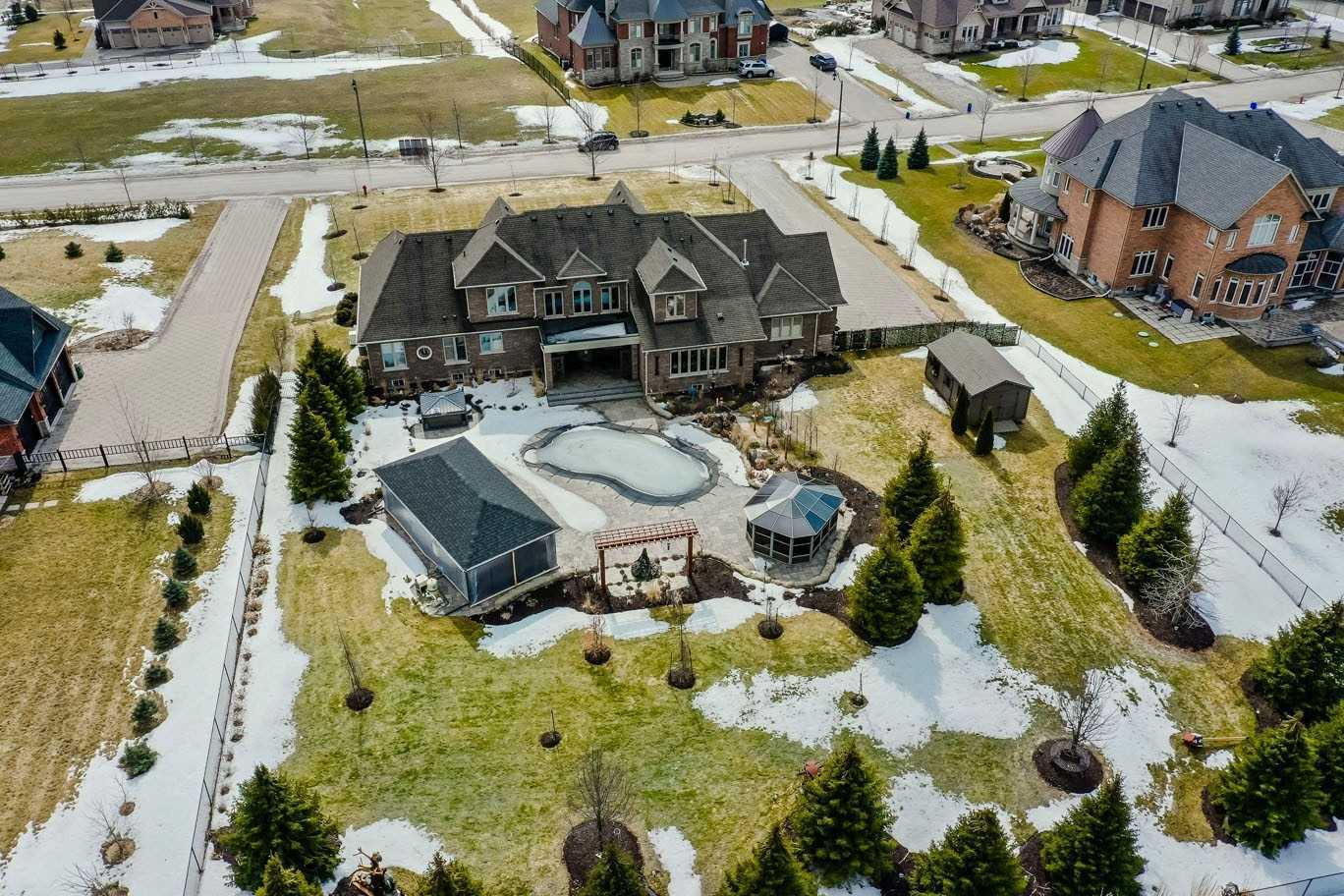 15 Pine Vista Ave