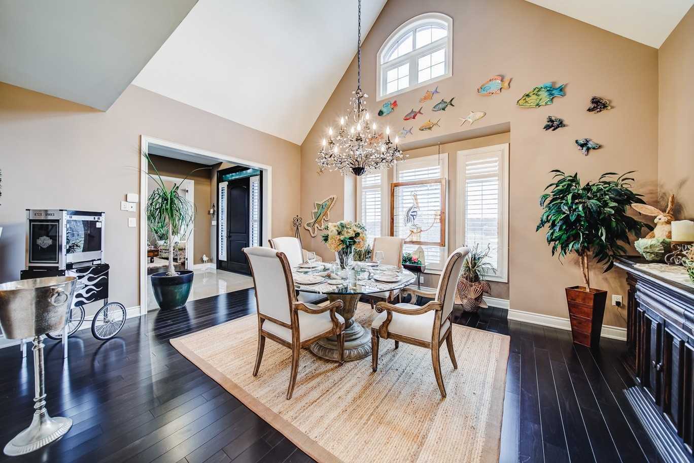 15 Pine Vista Ave