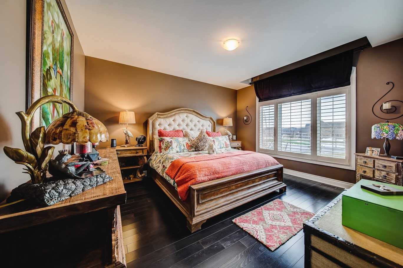 15 Pine Vista Ave
