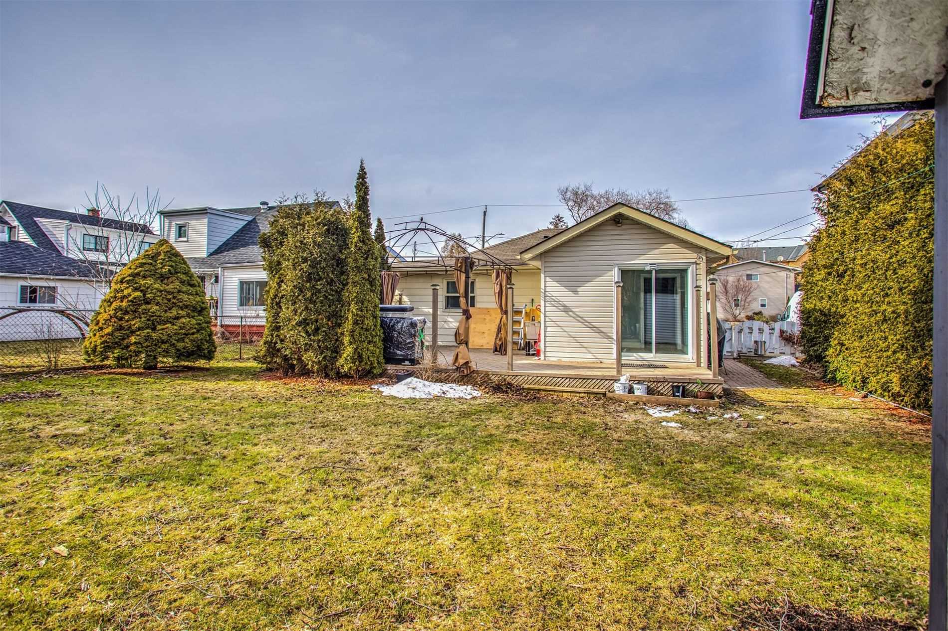 254 Andrew St