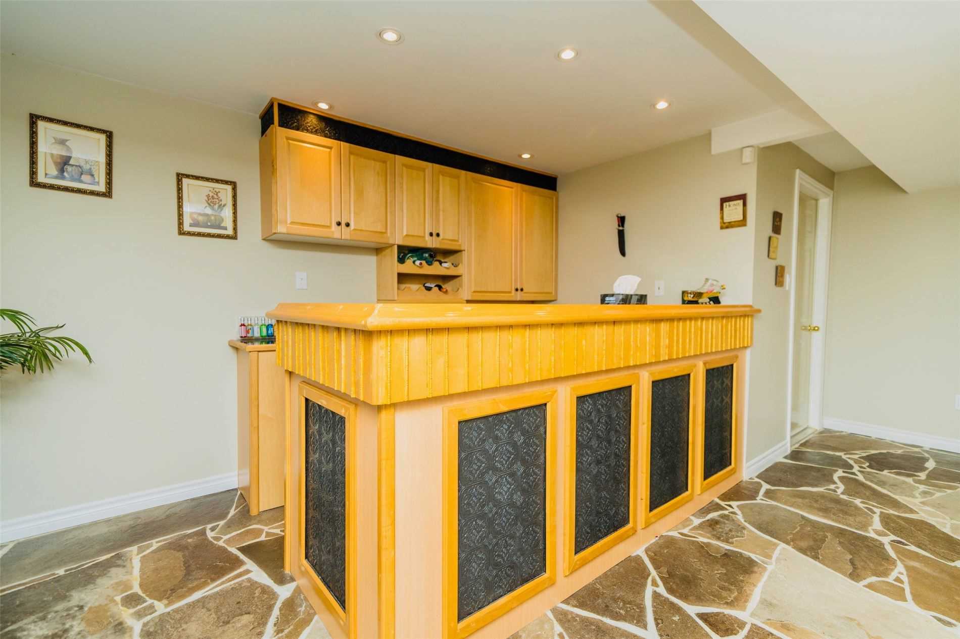 40 Norbury Dr