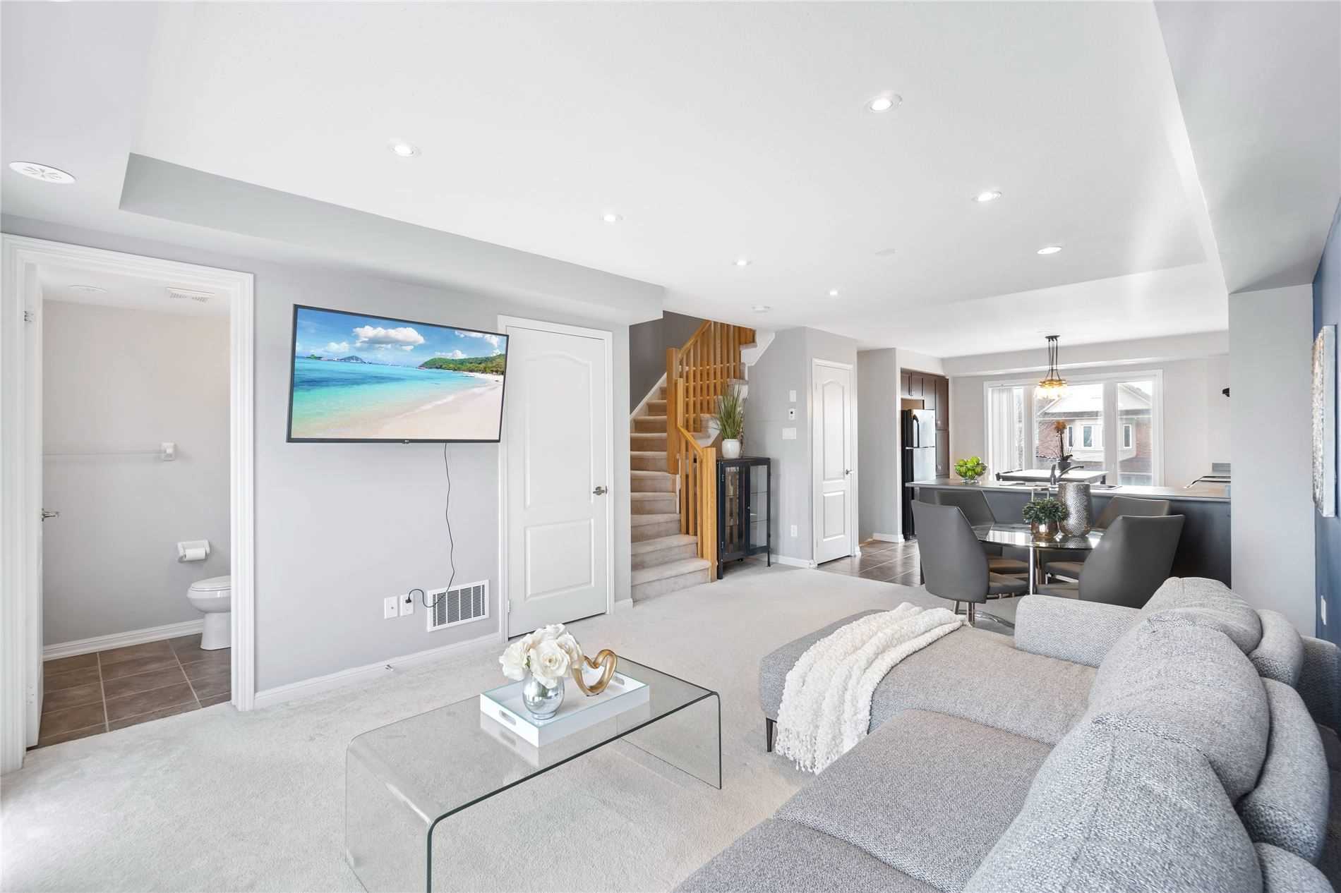 271 John West Way, #7