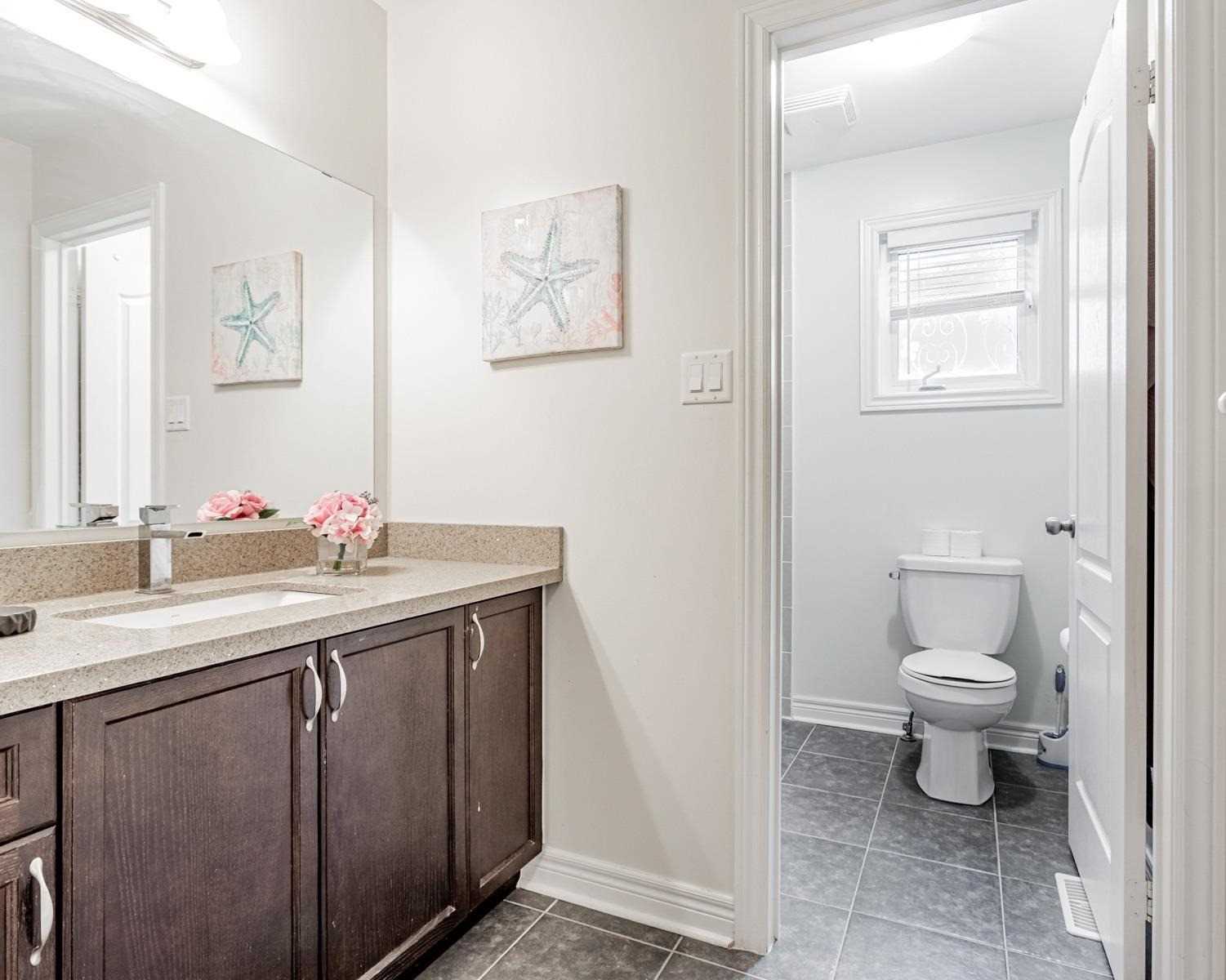 42 Corwin Dr