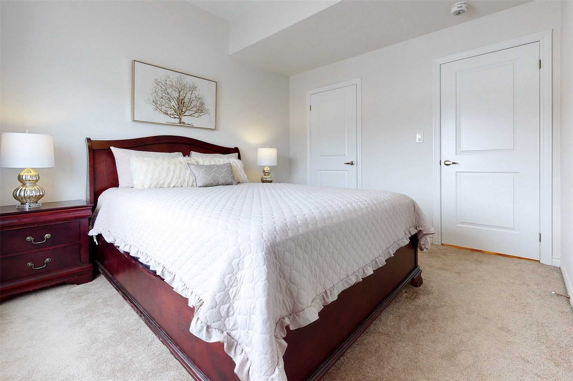 21 Vedette Way