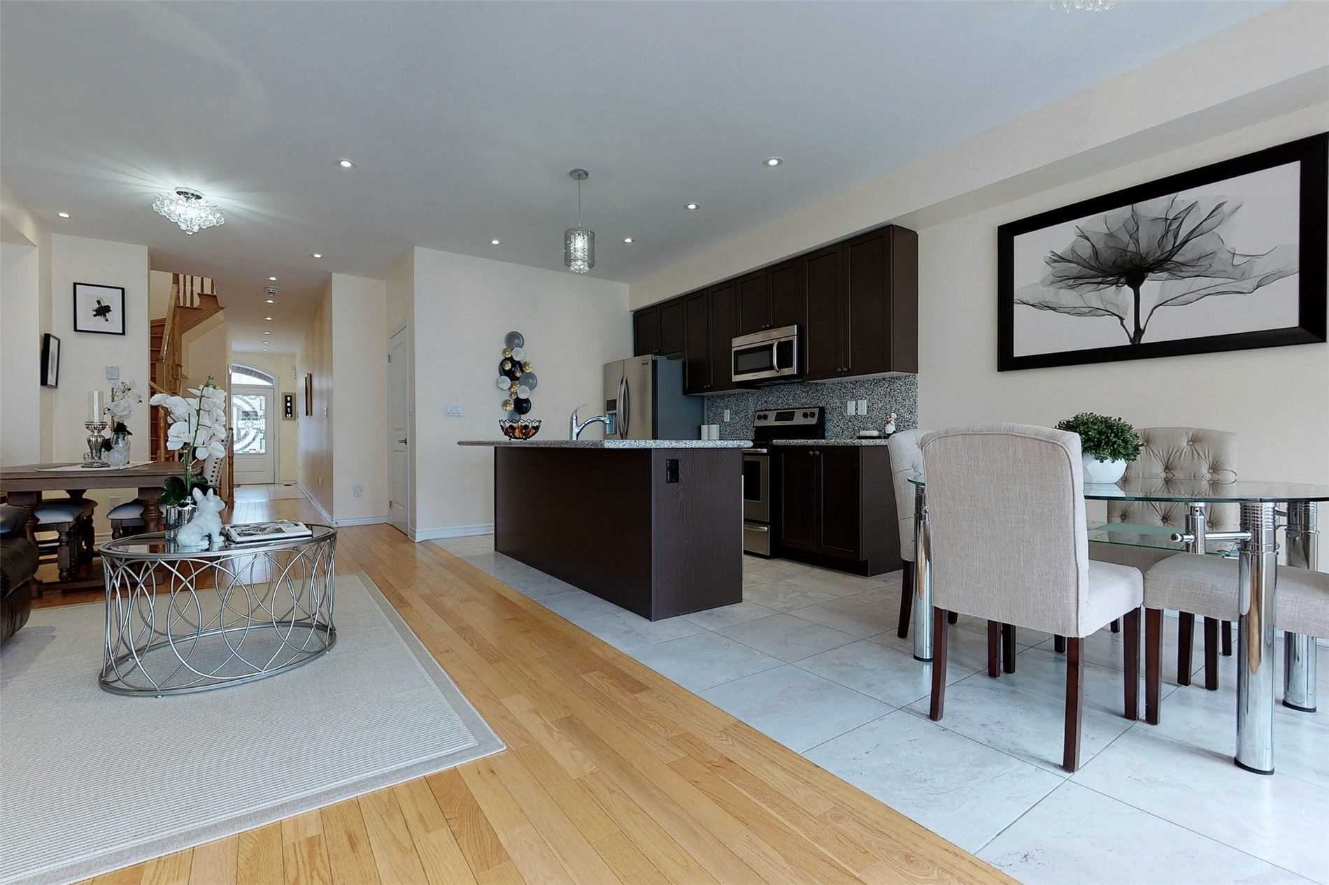 21 Vedette Way