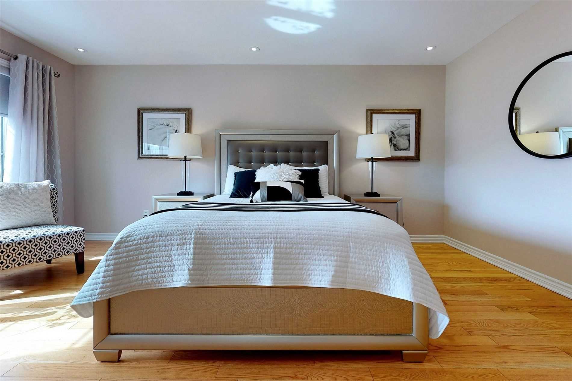 21 Vedette Way