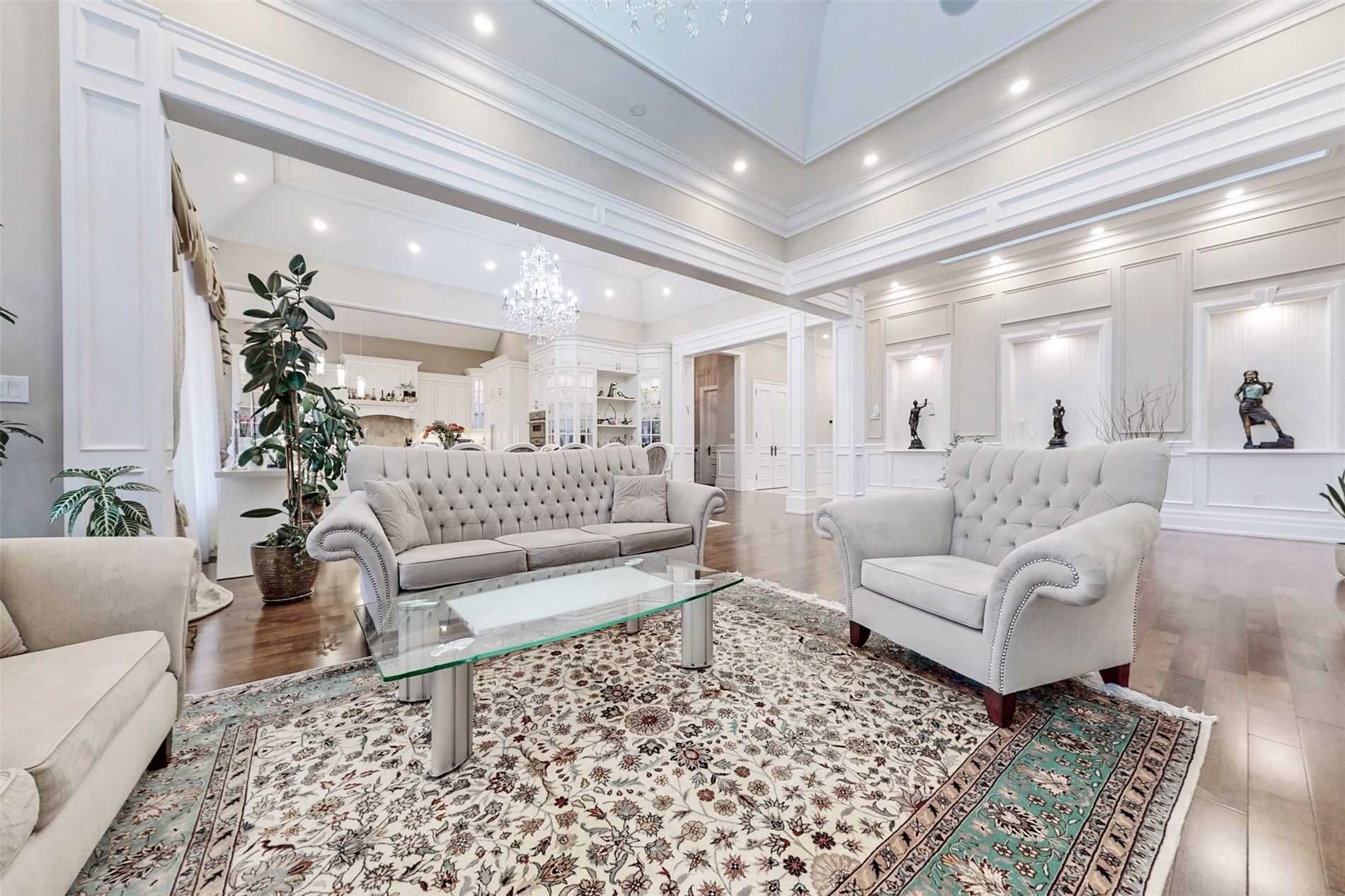 223 Crestwood Rd