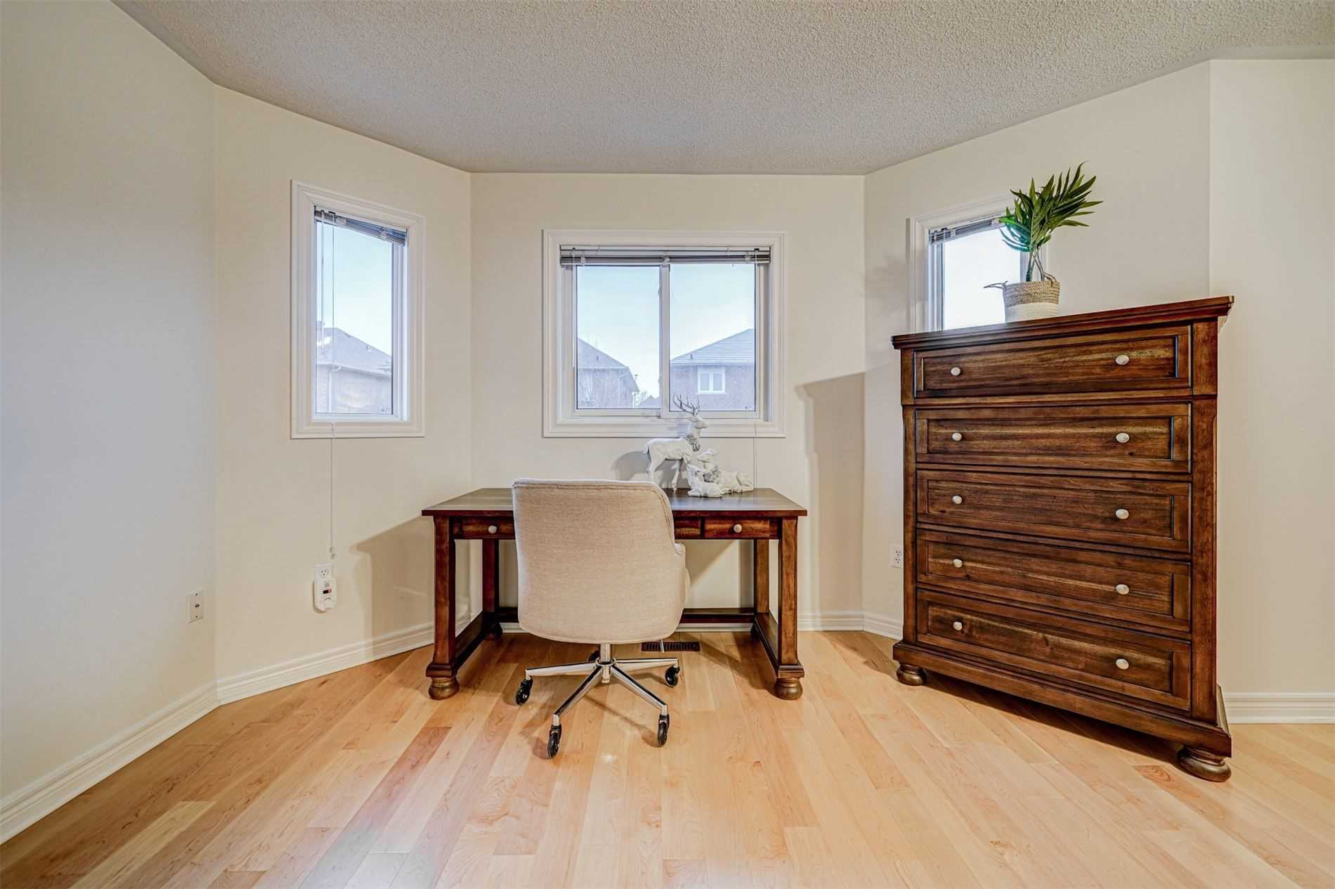 67 Grandlea Cres