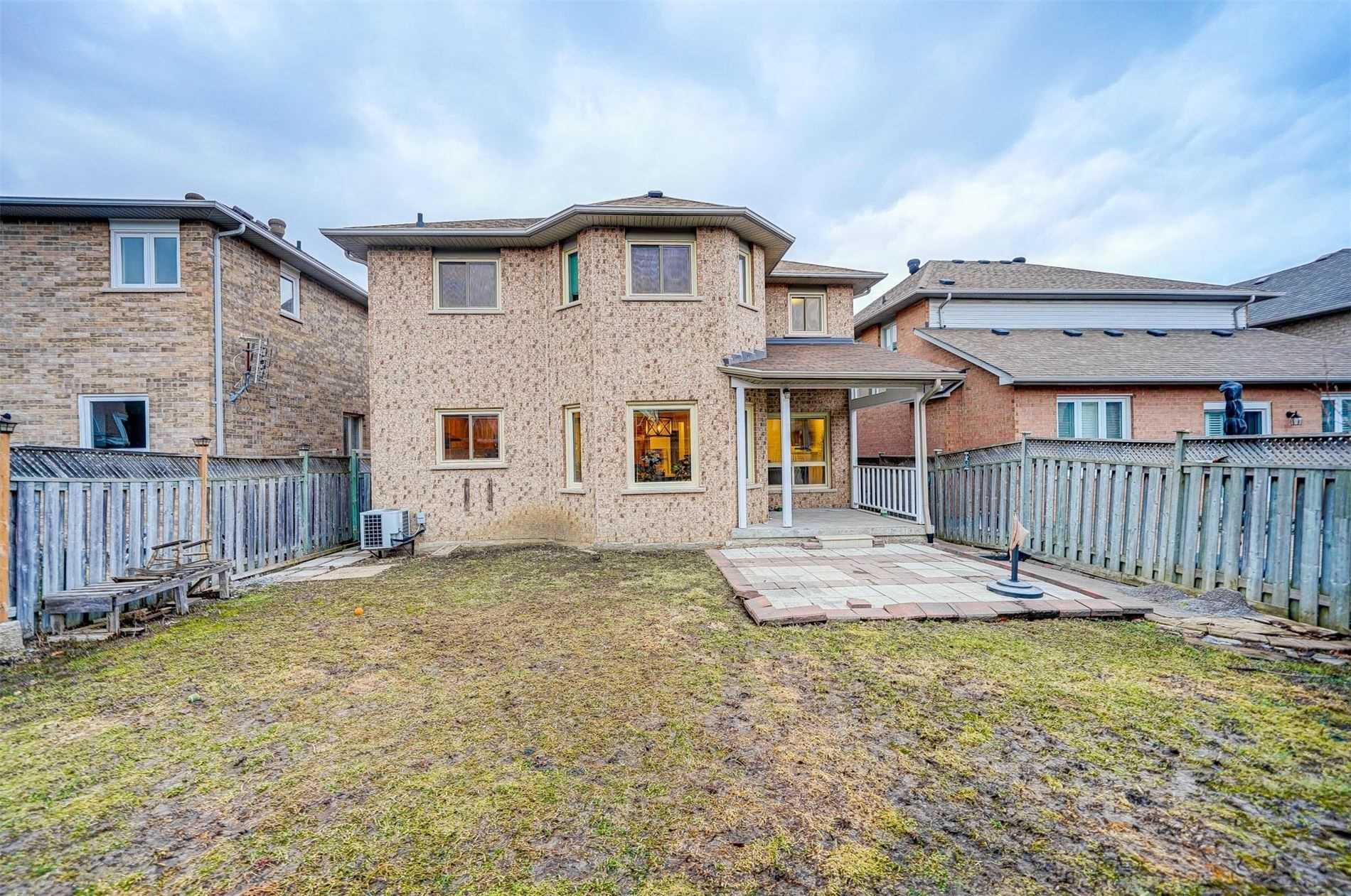 67 Grandlea Cres