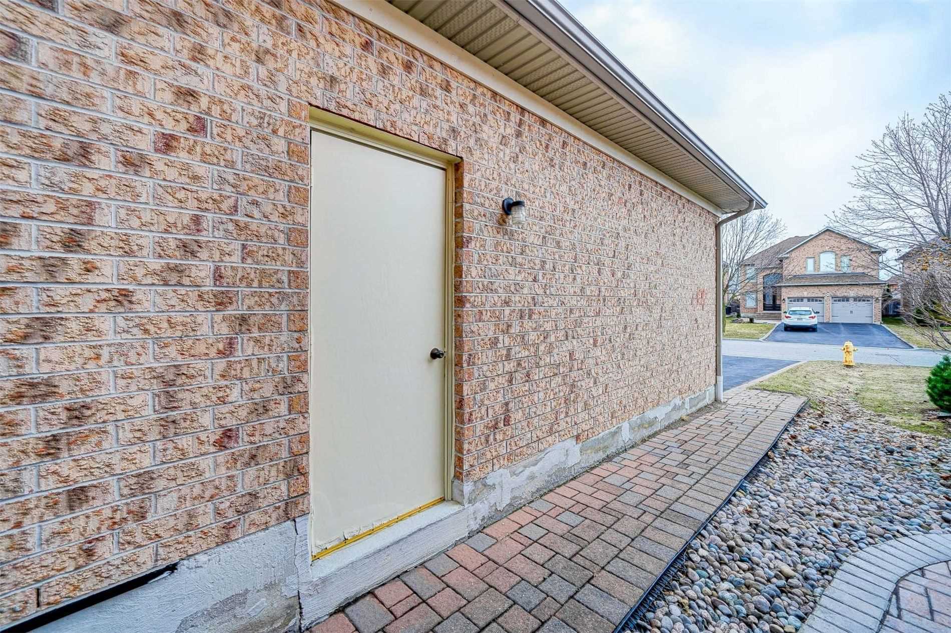 67 Grandlea Cres