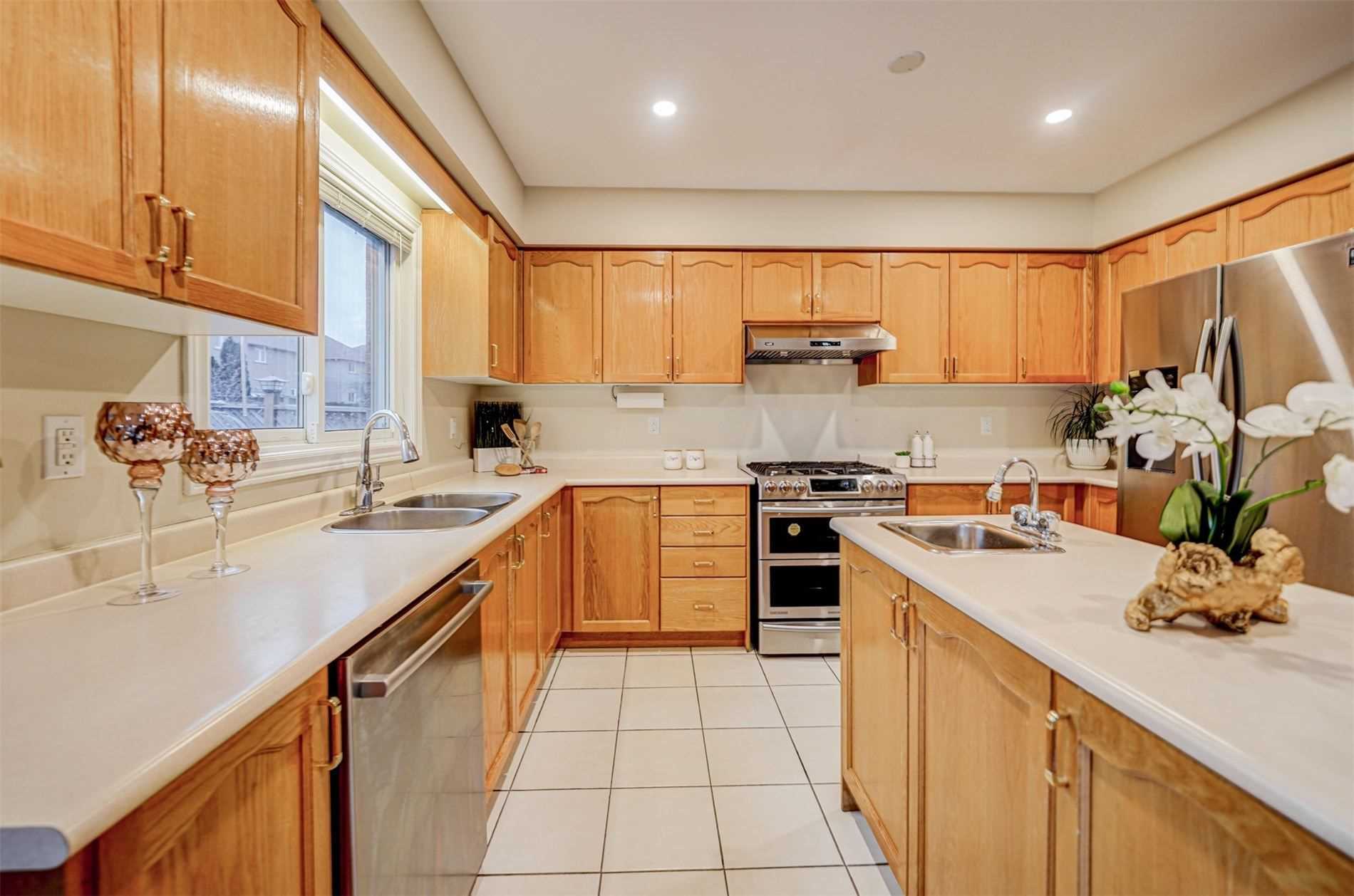 67 Grandlea Cres