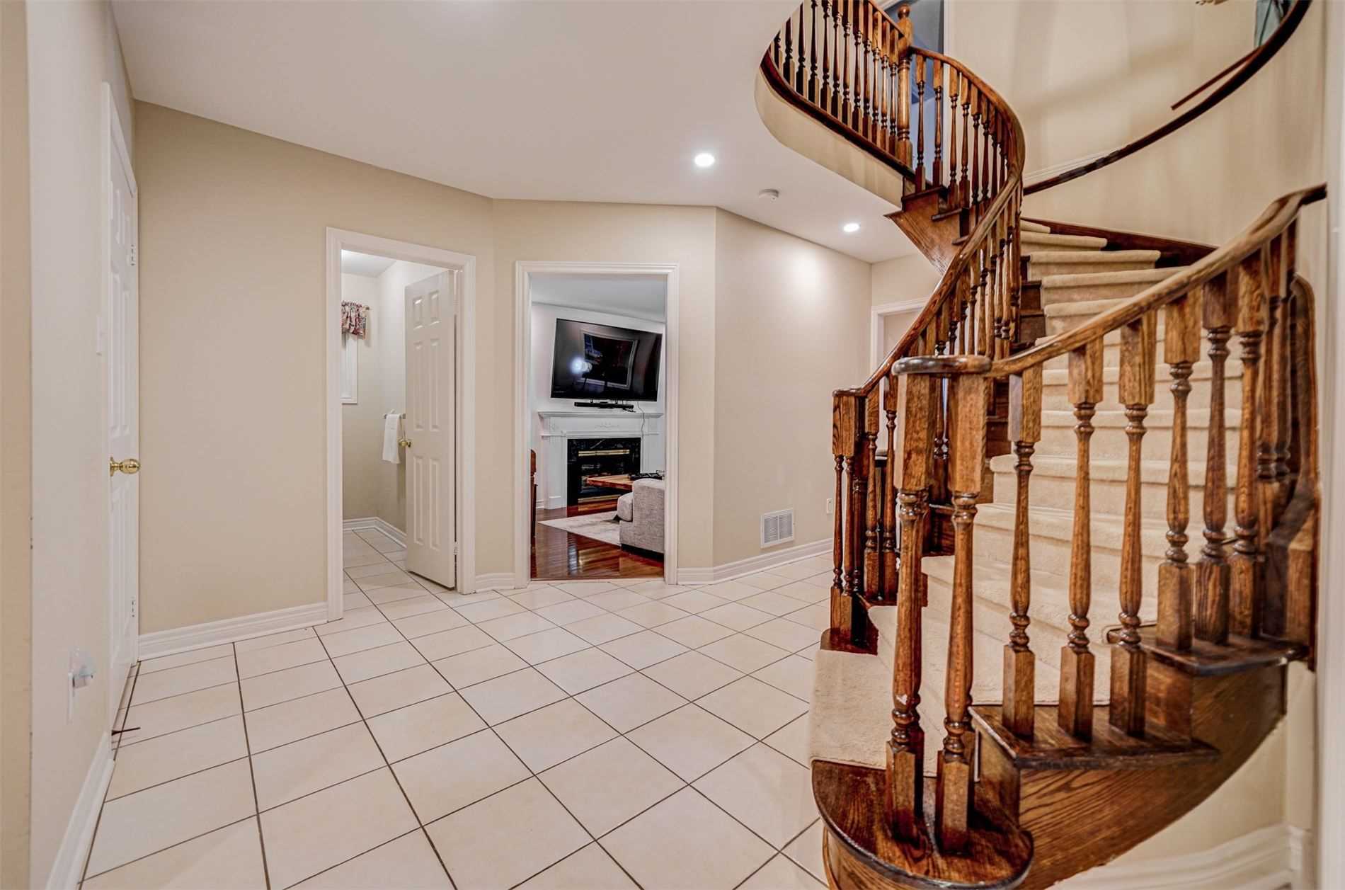 67 Grandlea Cres