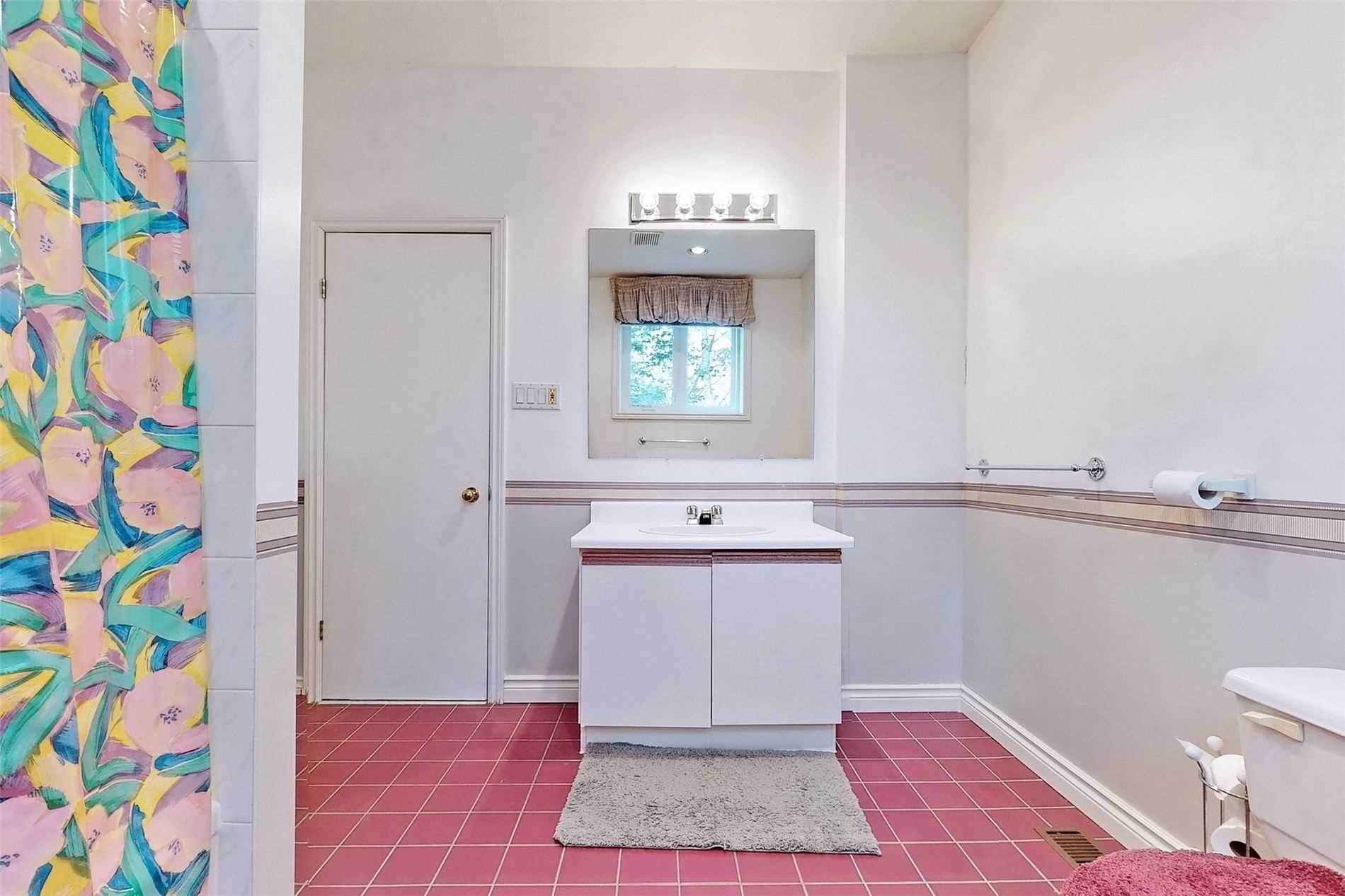 16 Bayview Park Lane