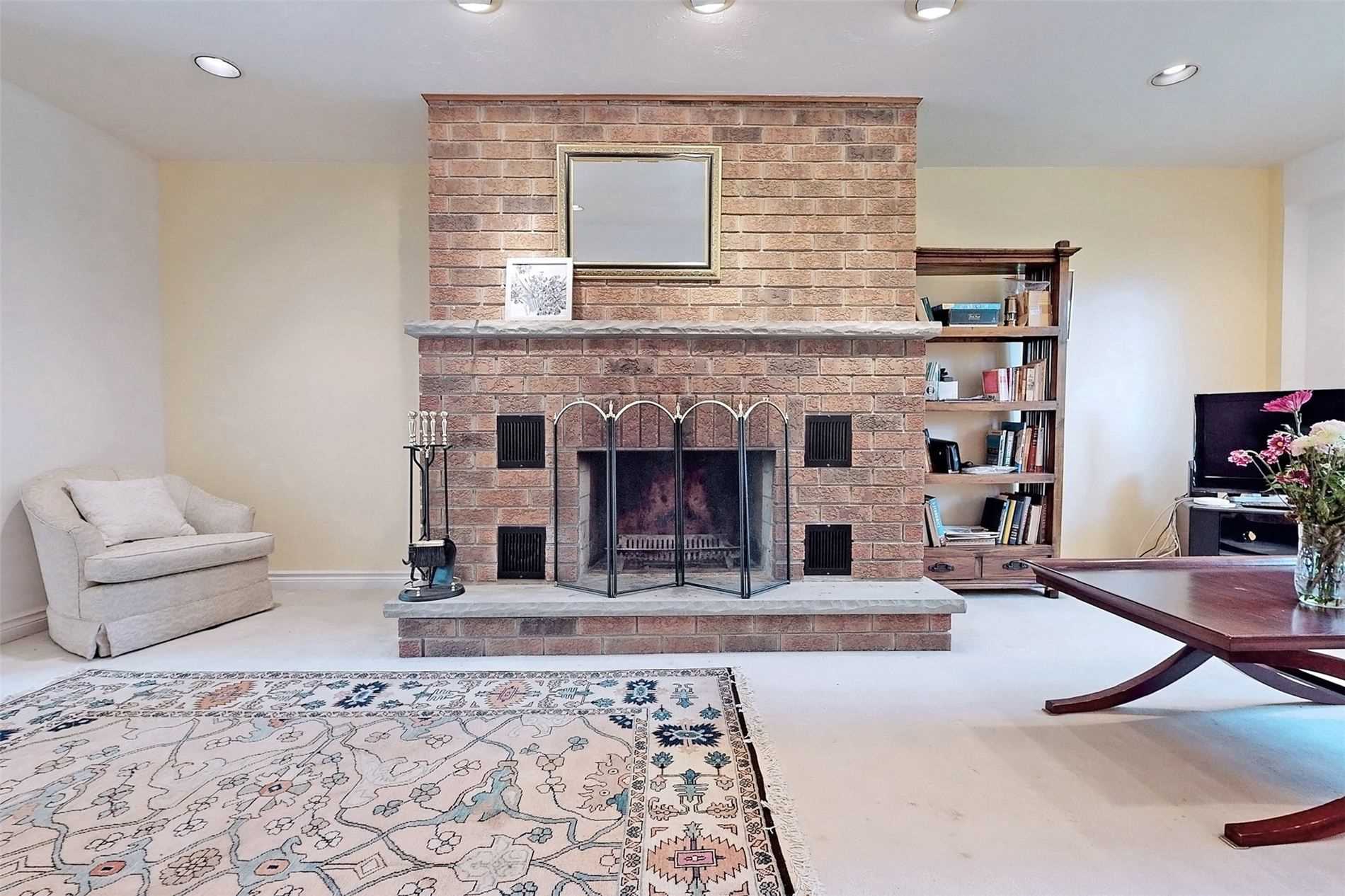 16 Bayview Park Lane