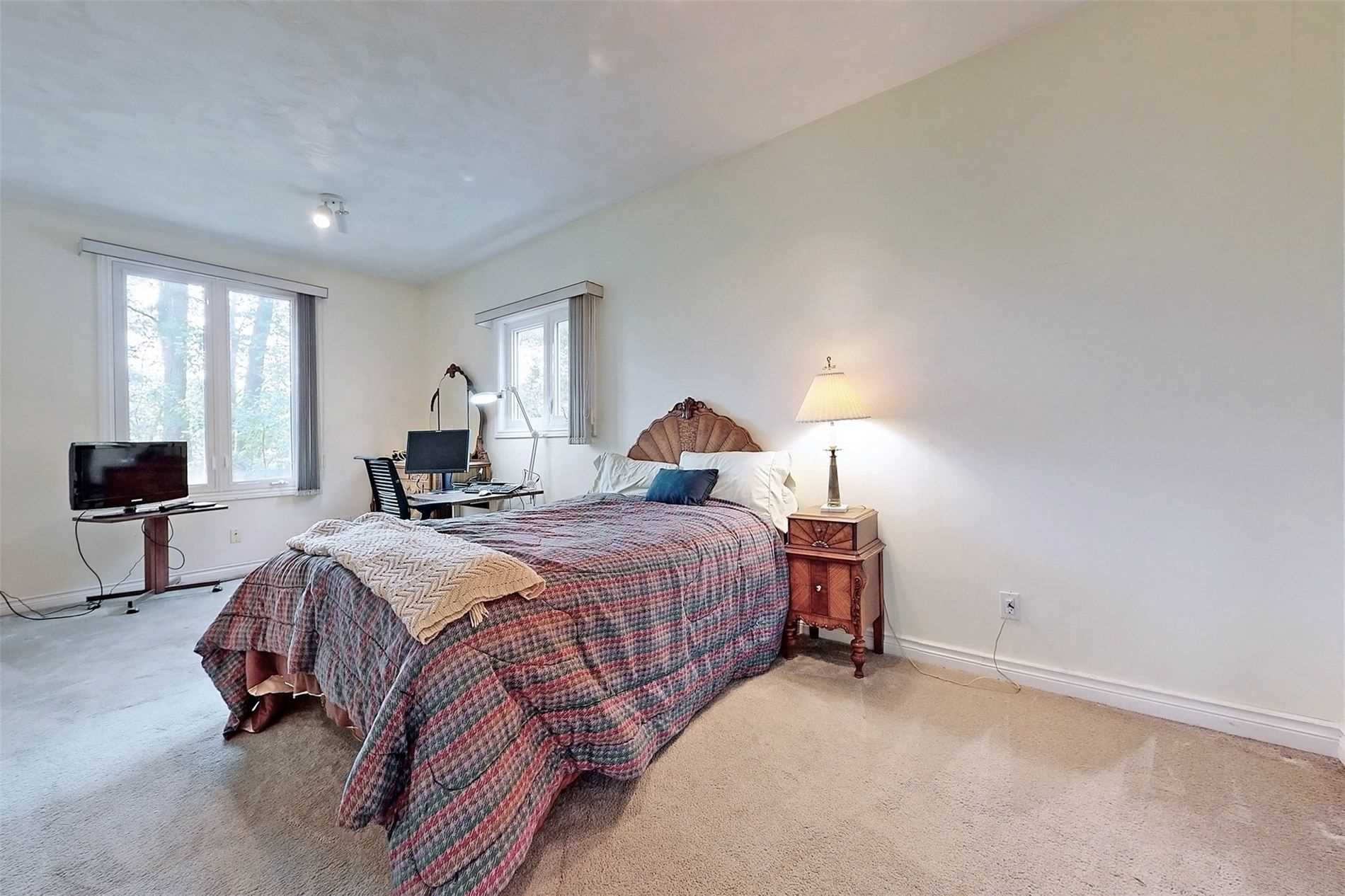 16 Bayview Park Lane