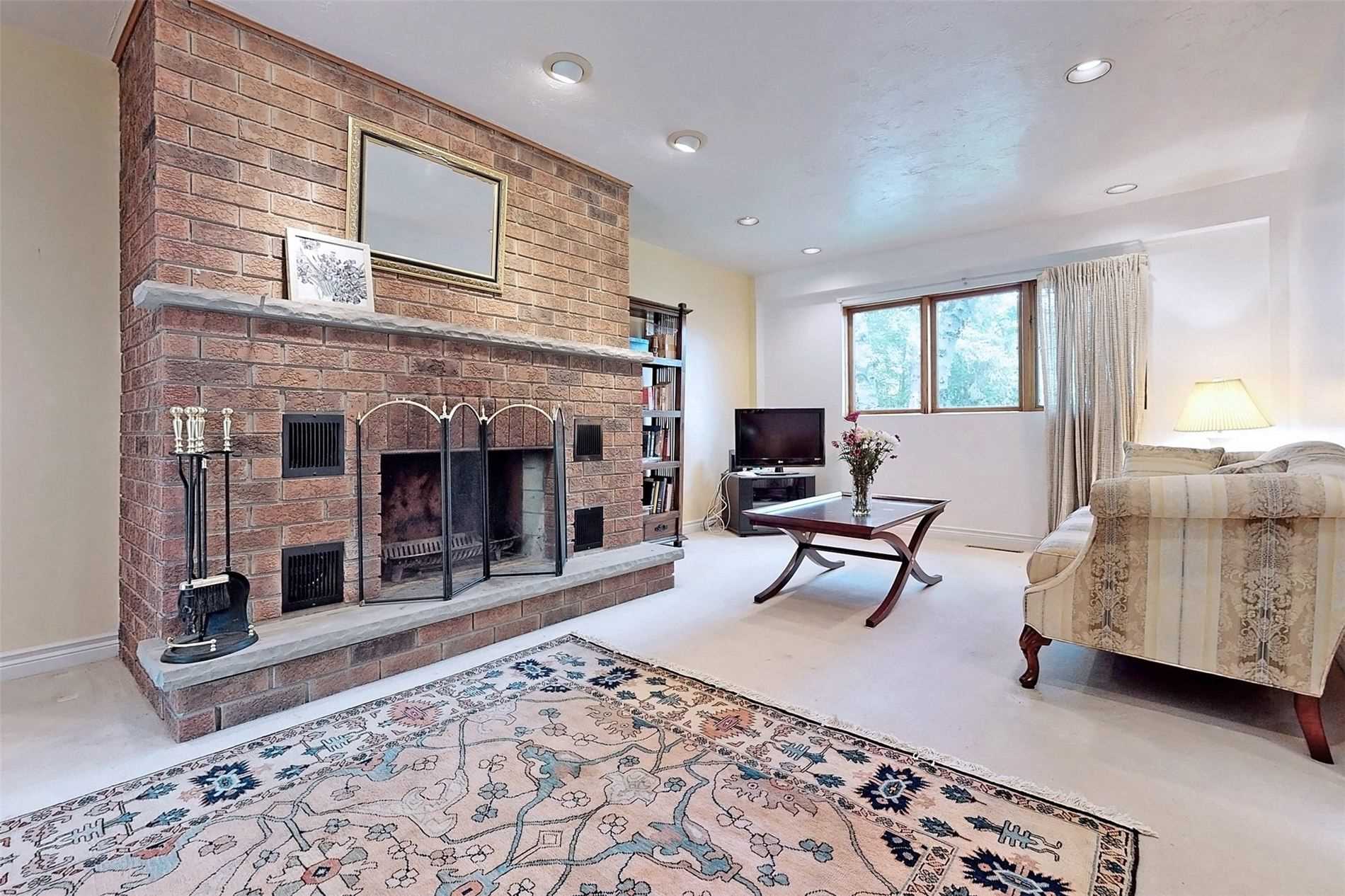 16 Bayview Park Lane