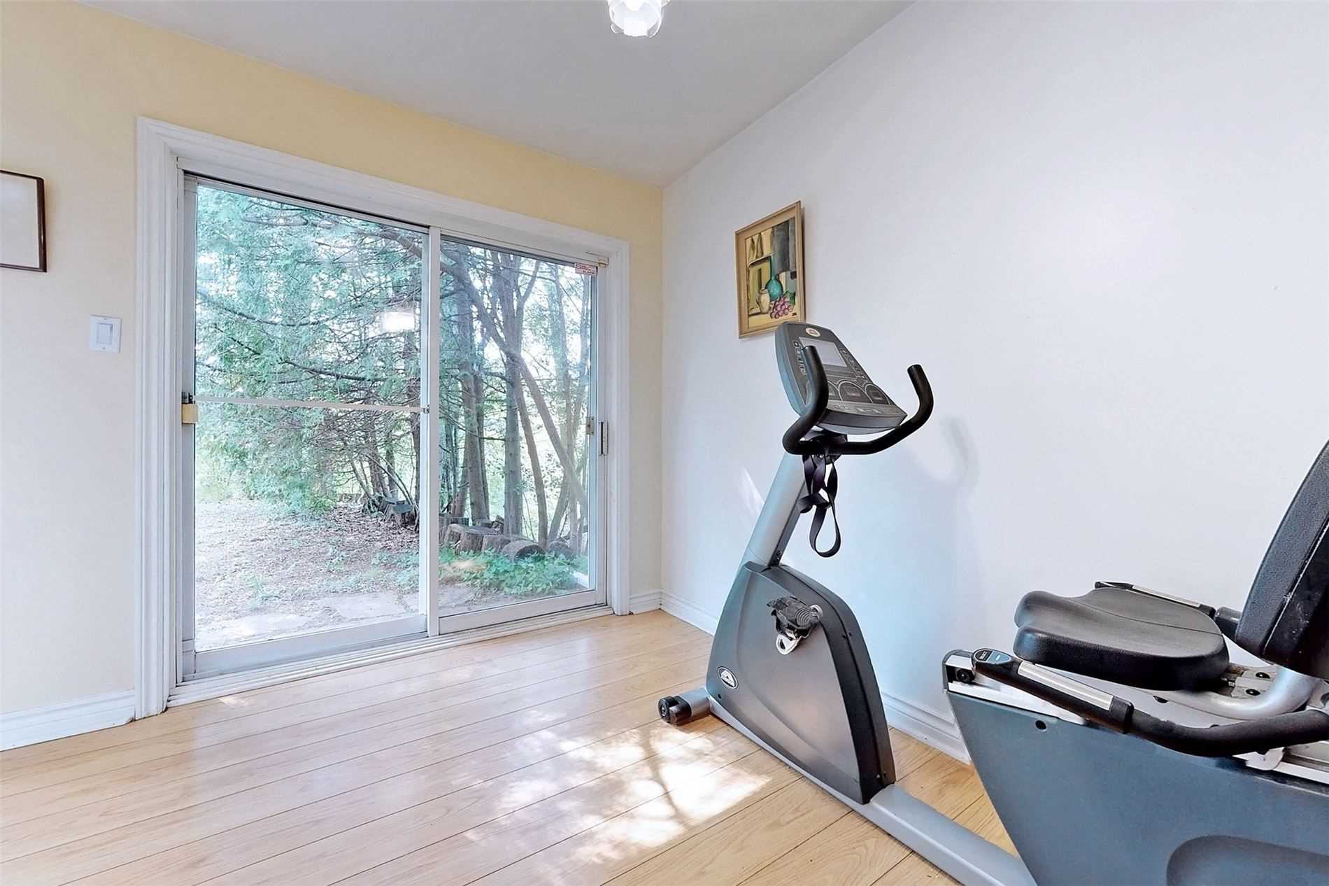 16 Bayview Park Lane