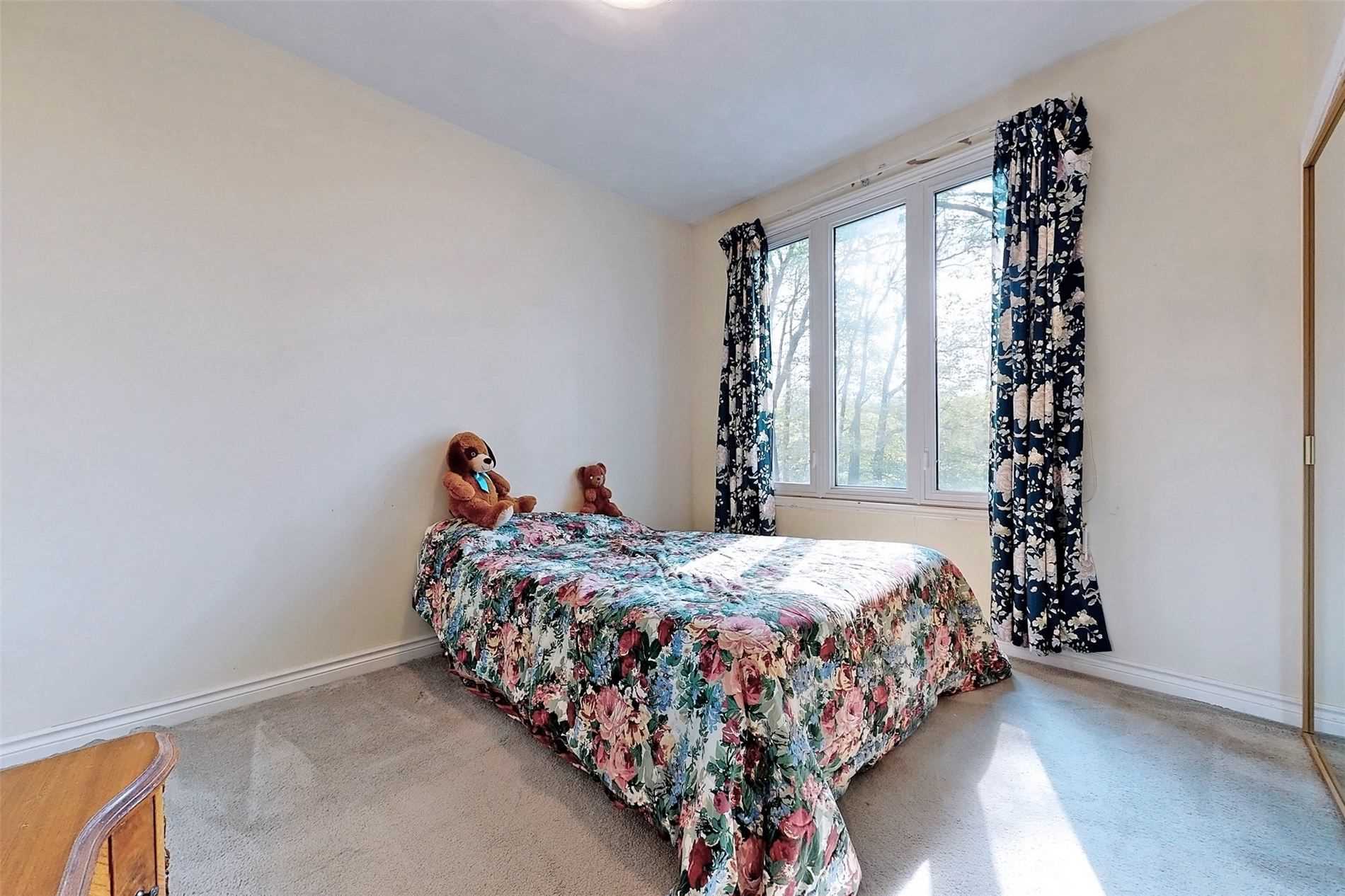 16 Bayview Park Lane