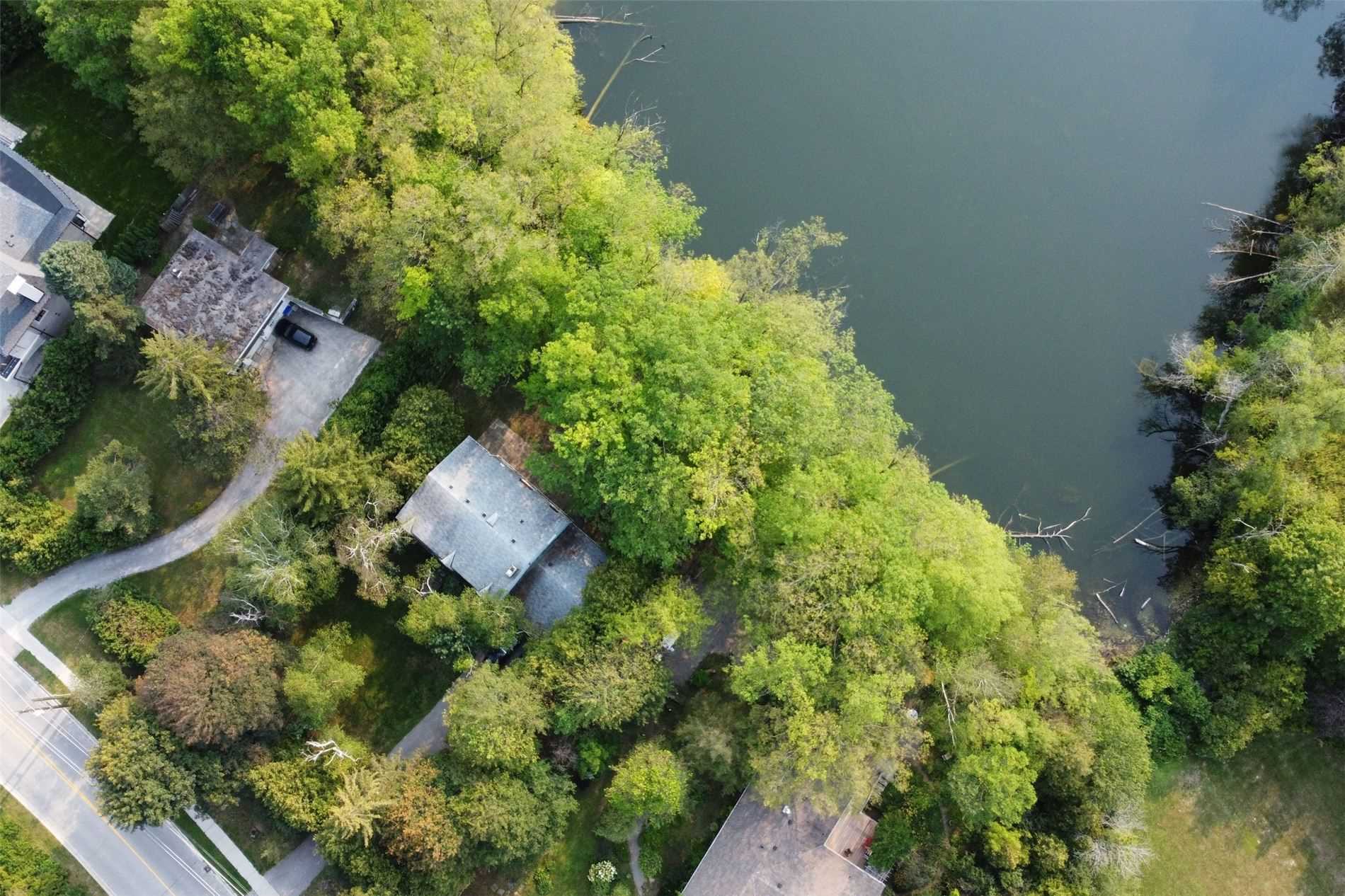 16 Bayview Park Lane