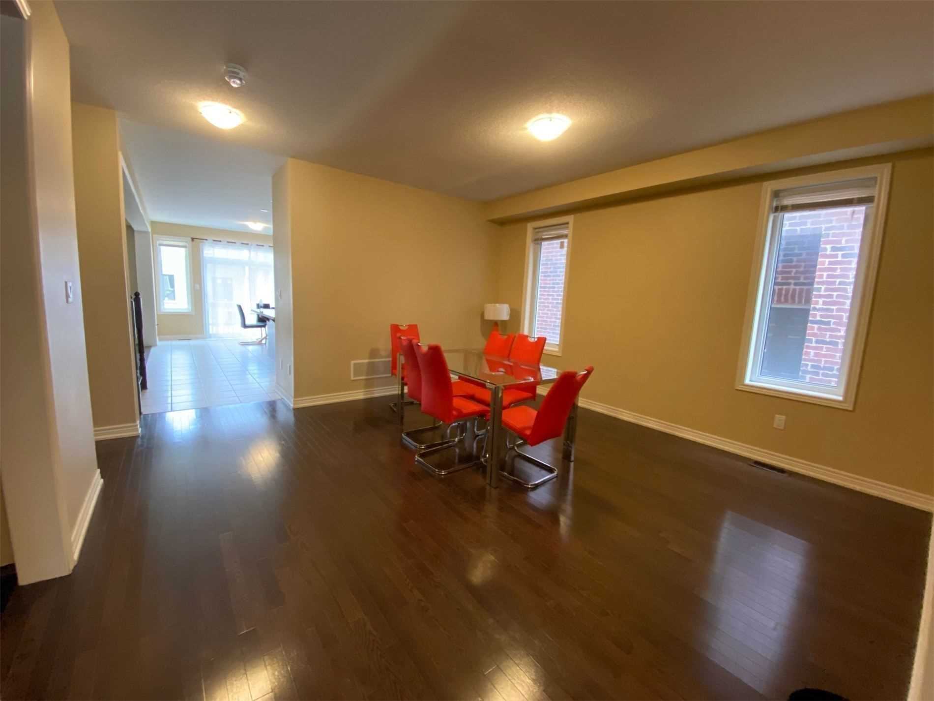38 Boone Cres