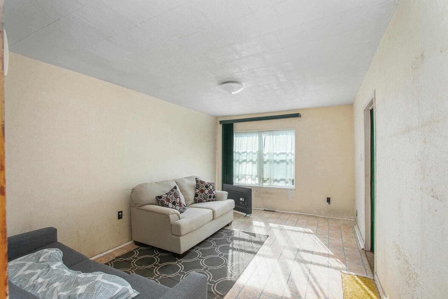 208 Bayview Ave