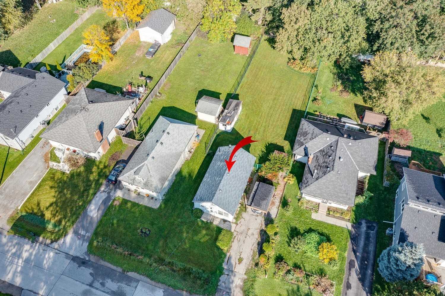 208 Bayview Ave