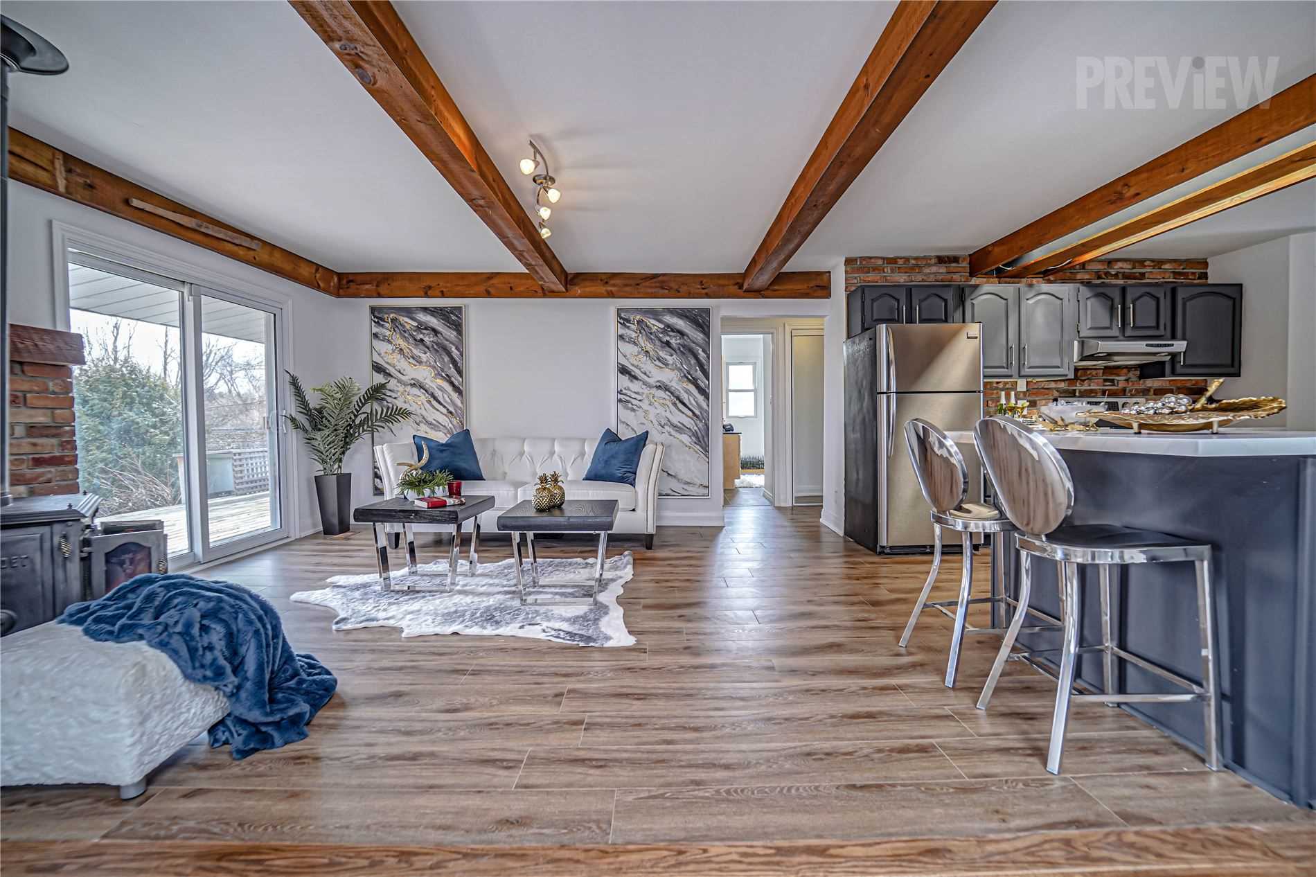 15 River Dr