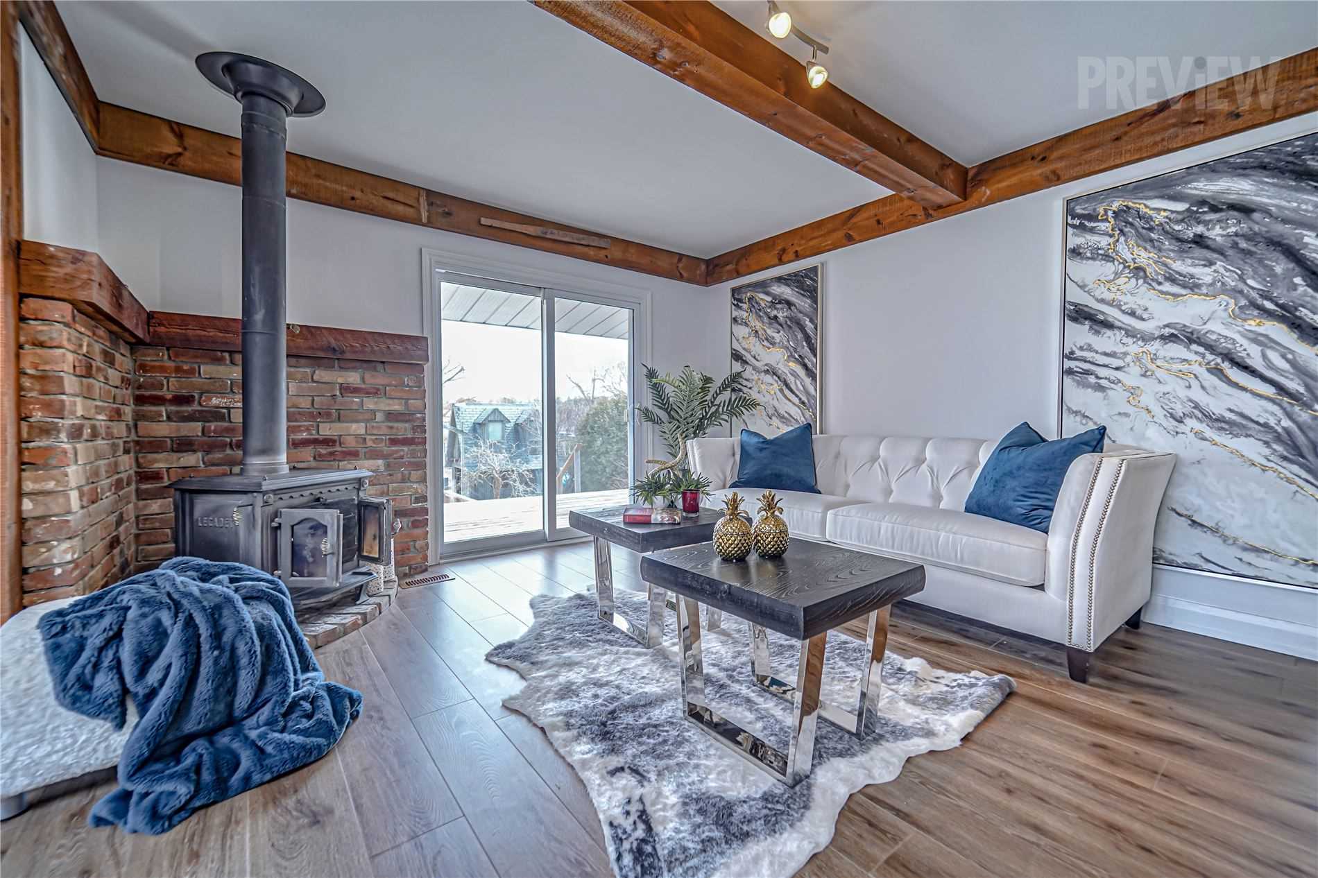 15 River Dr