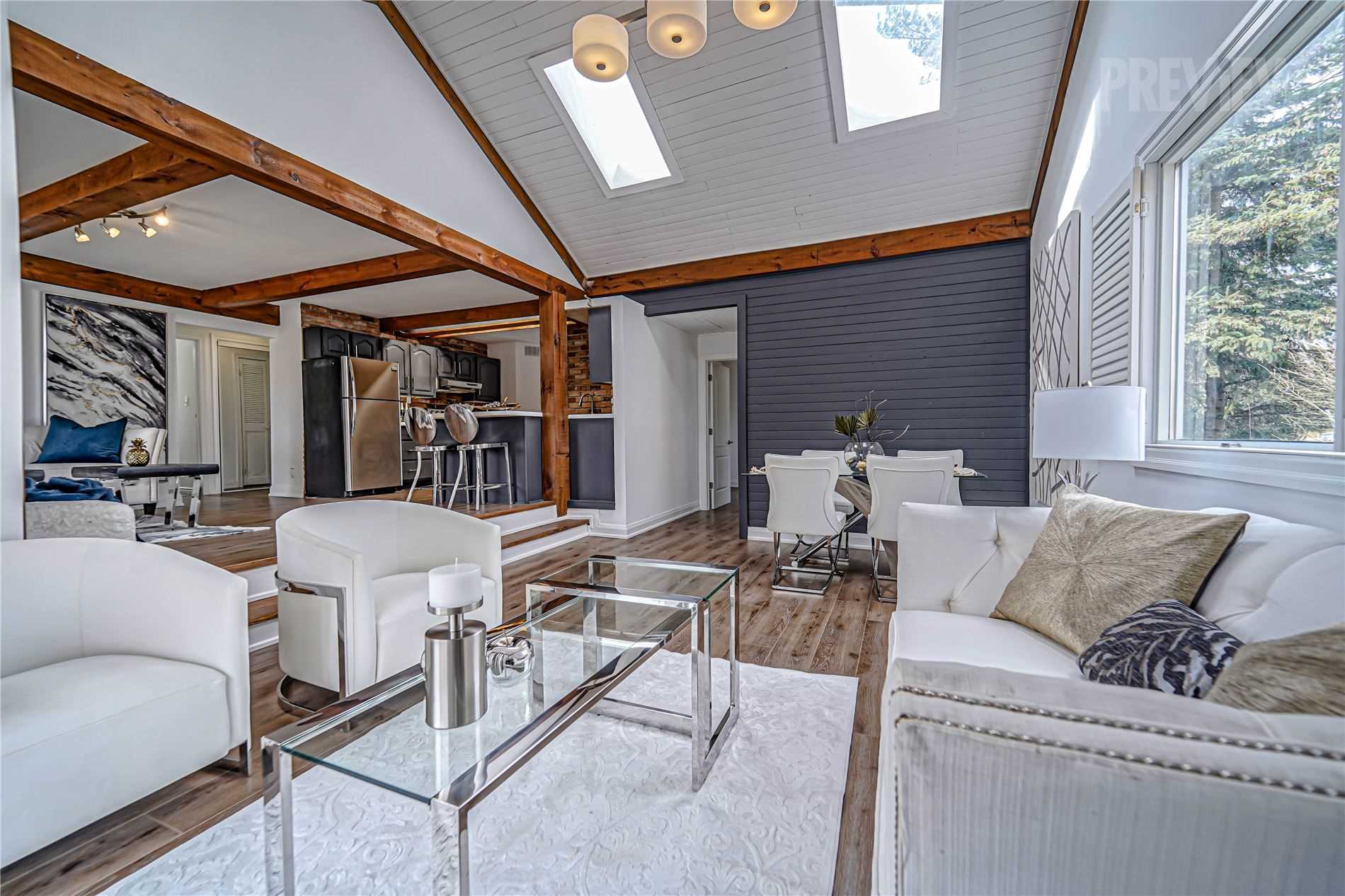 15 River Dr