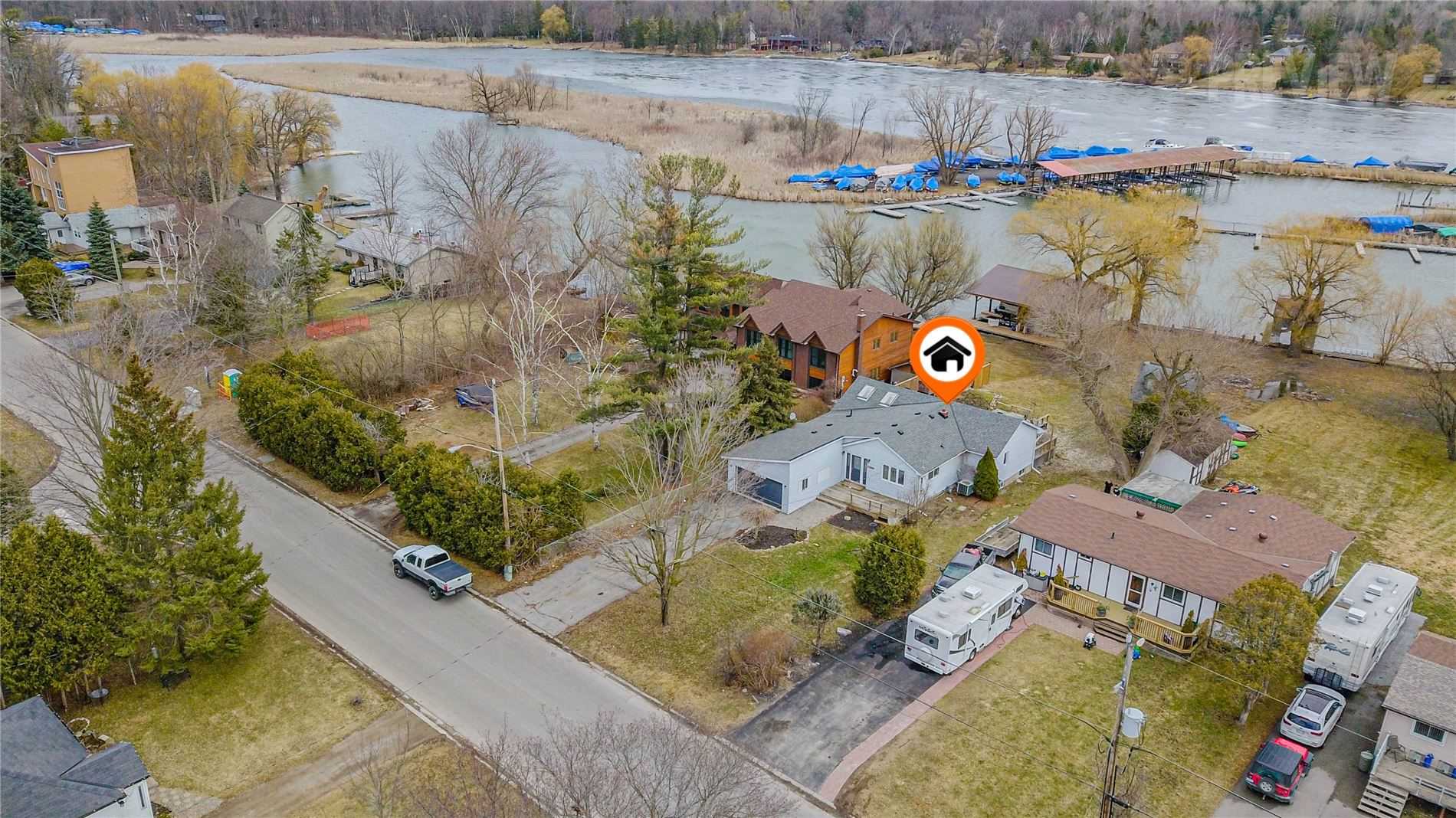 15 River Dr