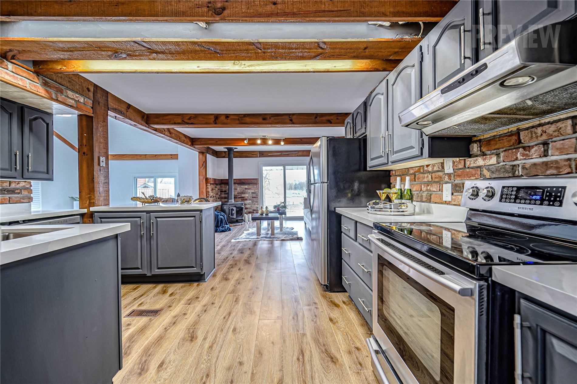 15 River Dr