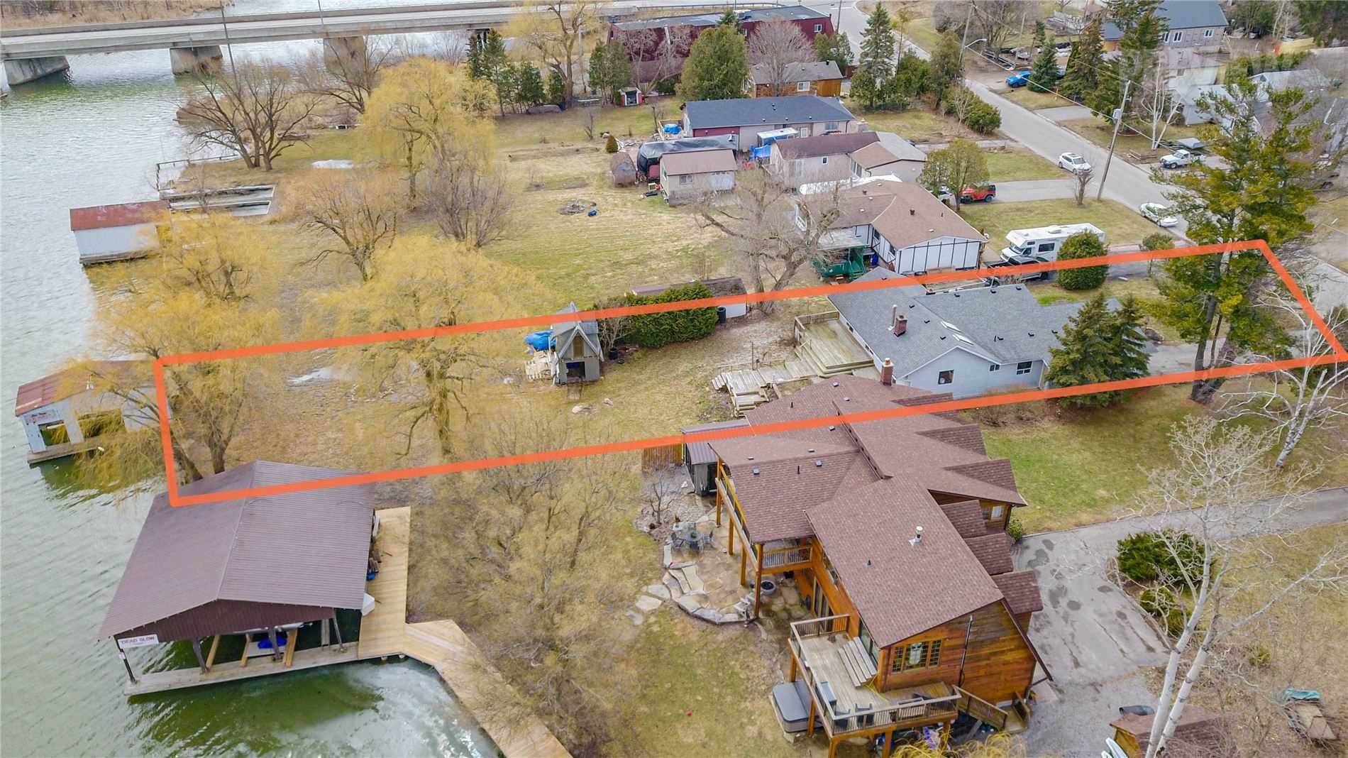 15 River Dr