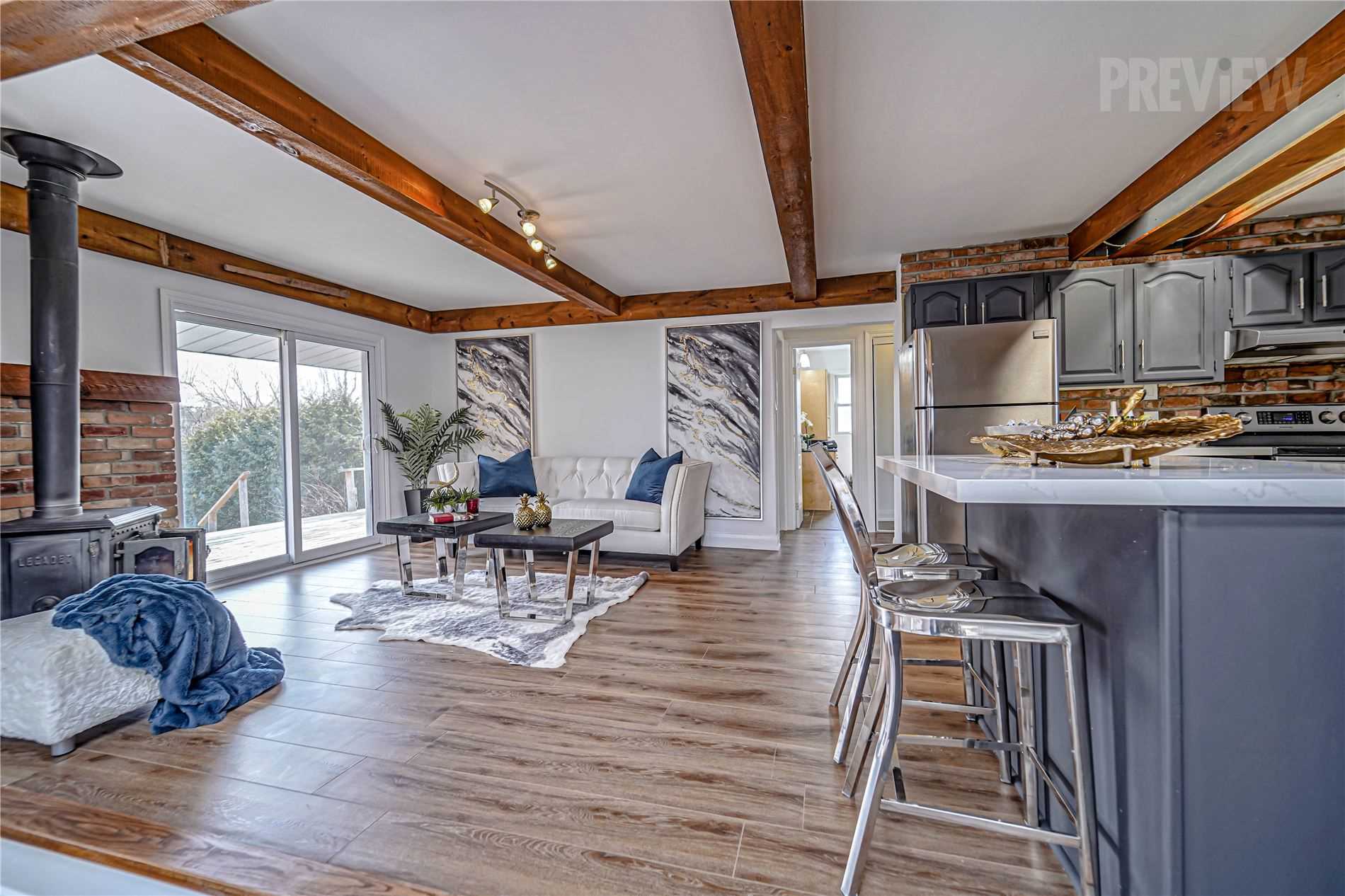 15 River Dr